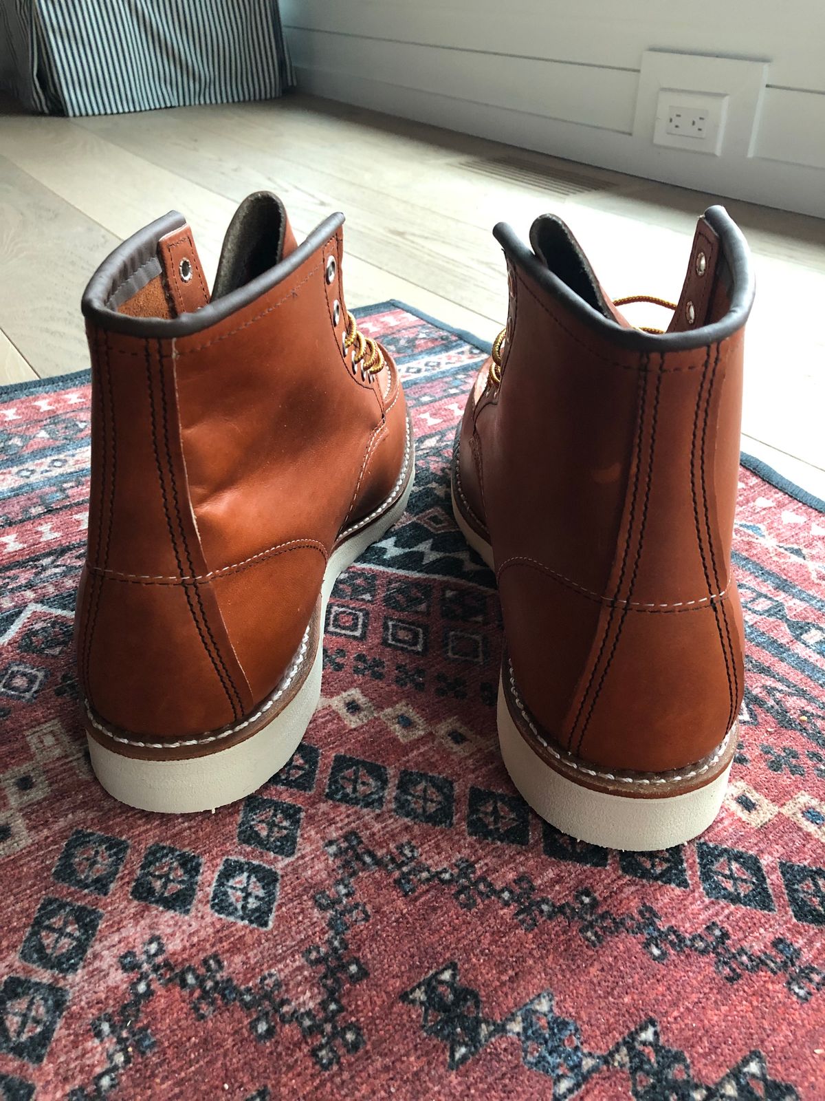 Photo by theperfectbowl on November 7, 2023 of the Red Wing 6-Inch Classic Moc in S.B. Foot Oro Legacy.