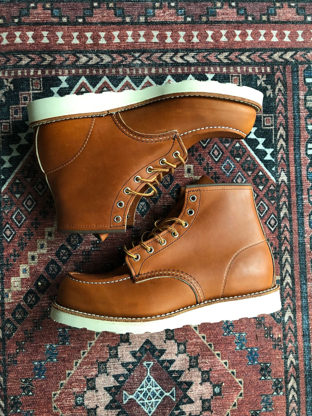 Photo by theperfectbowl on November 7, 2023 of the Red Wing 6-Inch Classic Moc in S.B. Foot Oro Legacy.