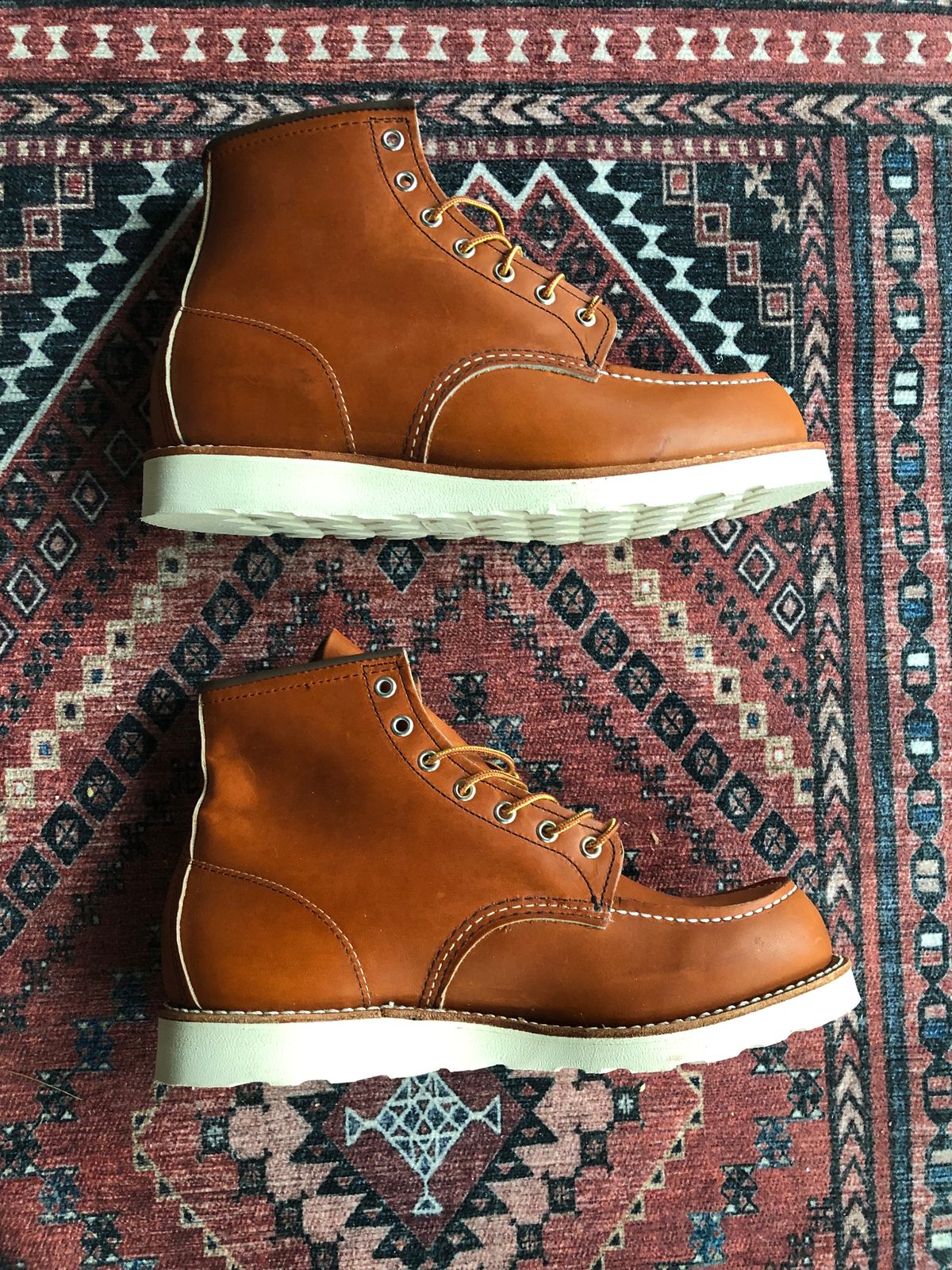 Photo by theperfectbowl on November 7, 2023 of the Red Wing 6-Inch Classic Moc in S.B. Foot Oro Legacy.
