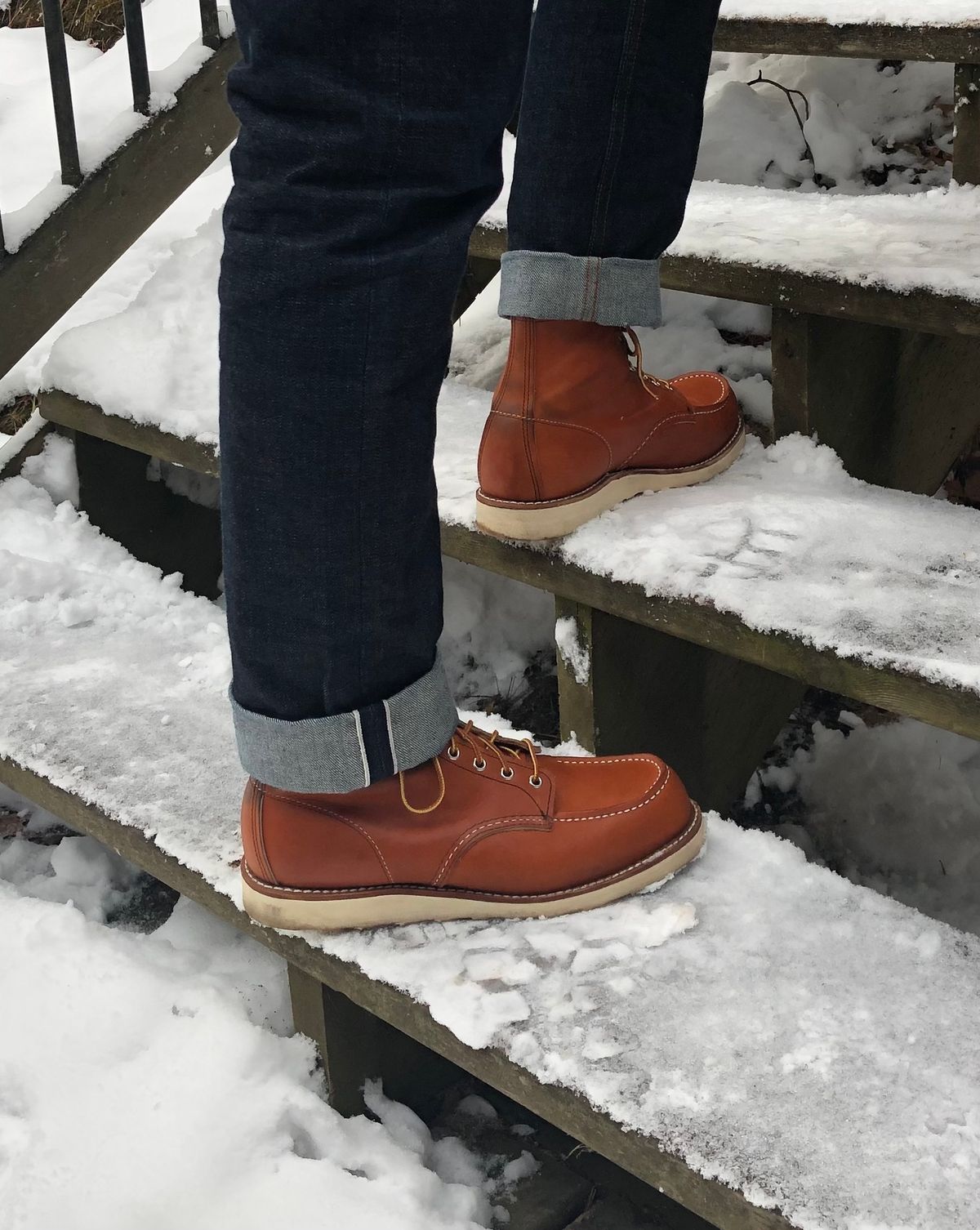 Photo by theperfectbowl on December 5, 2023 of the Red Wing 6-Inch Classic Moc in S.B. Foot Oro Legacy.