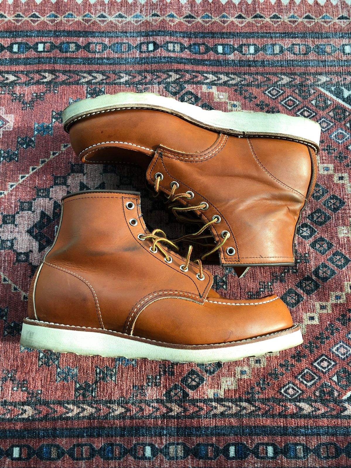 Photo by theperfectbowl on December 5, 2023 of the Red Wing 6-Inch Classic Moc in S.B. Foot Oro Legacy.