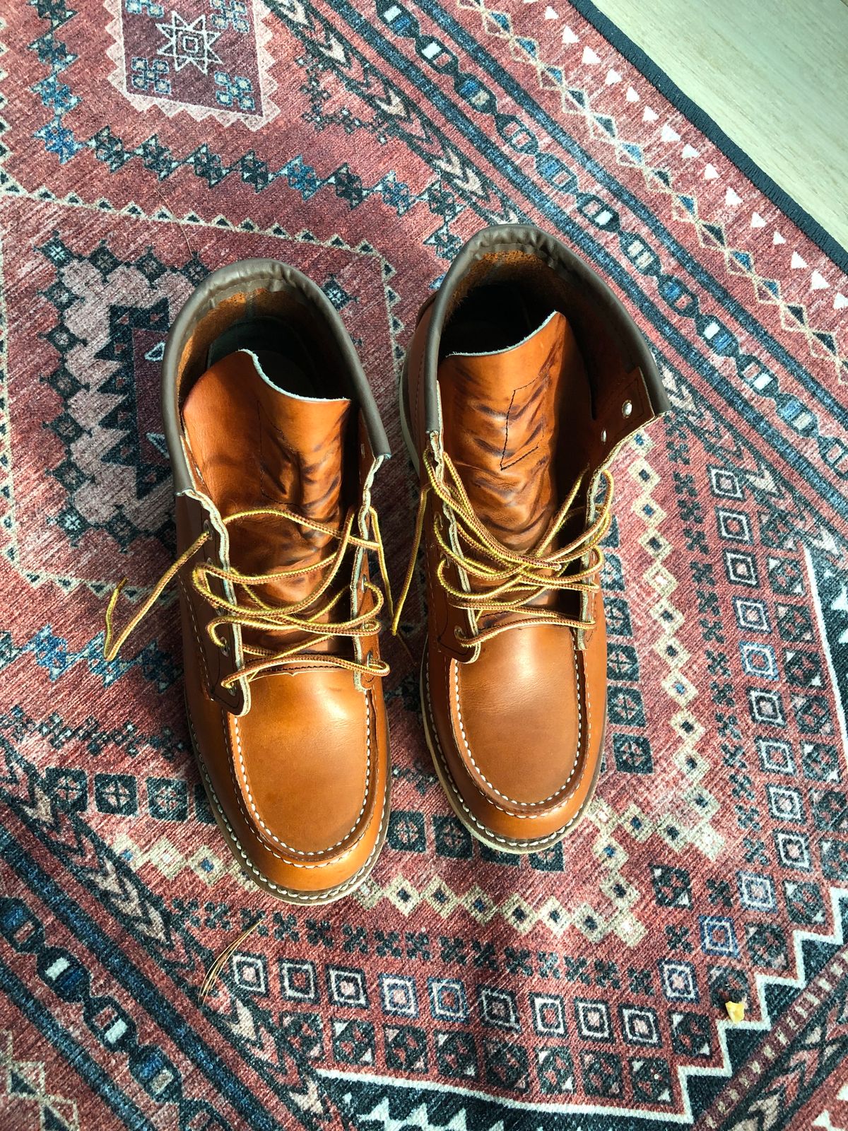 Photo by theperfectbowl on December 5, 2023 of the Red Wing 6-Inch Classic Moc in S.B. Foot Oro Legacy.