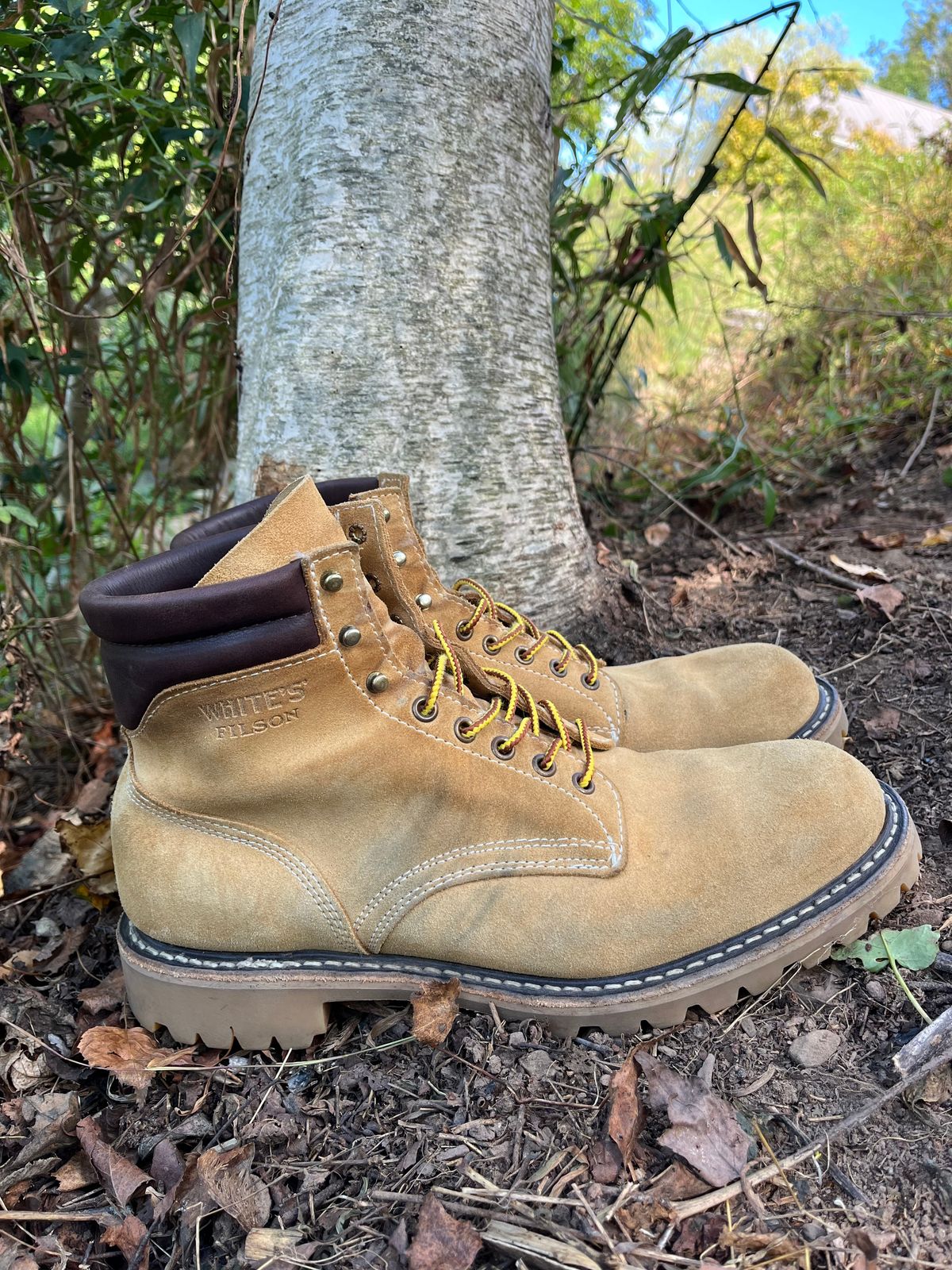 Photo by Chhh1984 on October 2, 2025 of the White's X Filson Shop Boot in Natural Tan Roughout.