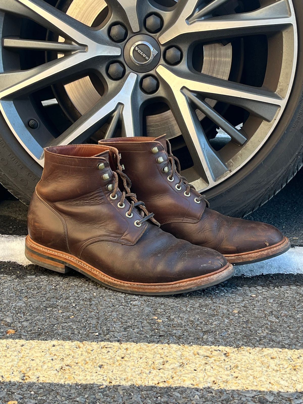 Photo by Chhh1984 on December 3, 2025 of the Grant Stone Diesel Boot in Horween Crimson Chromexcel.