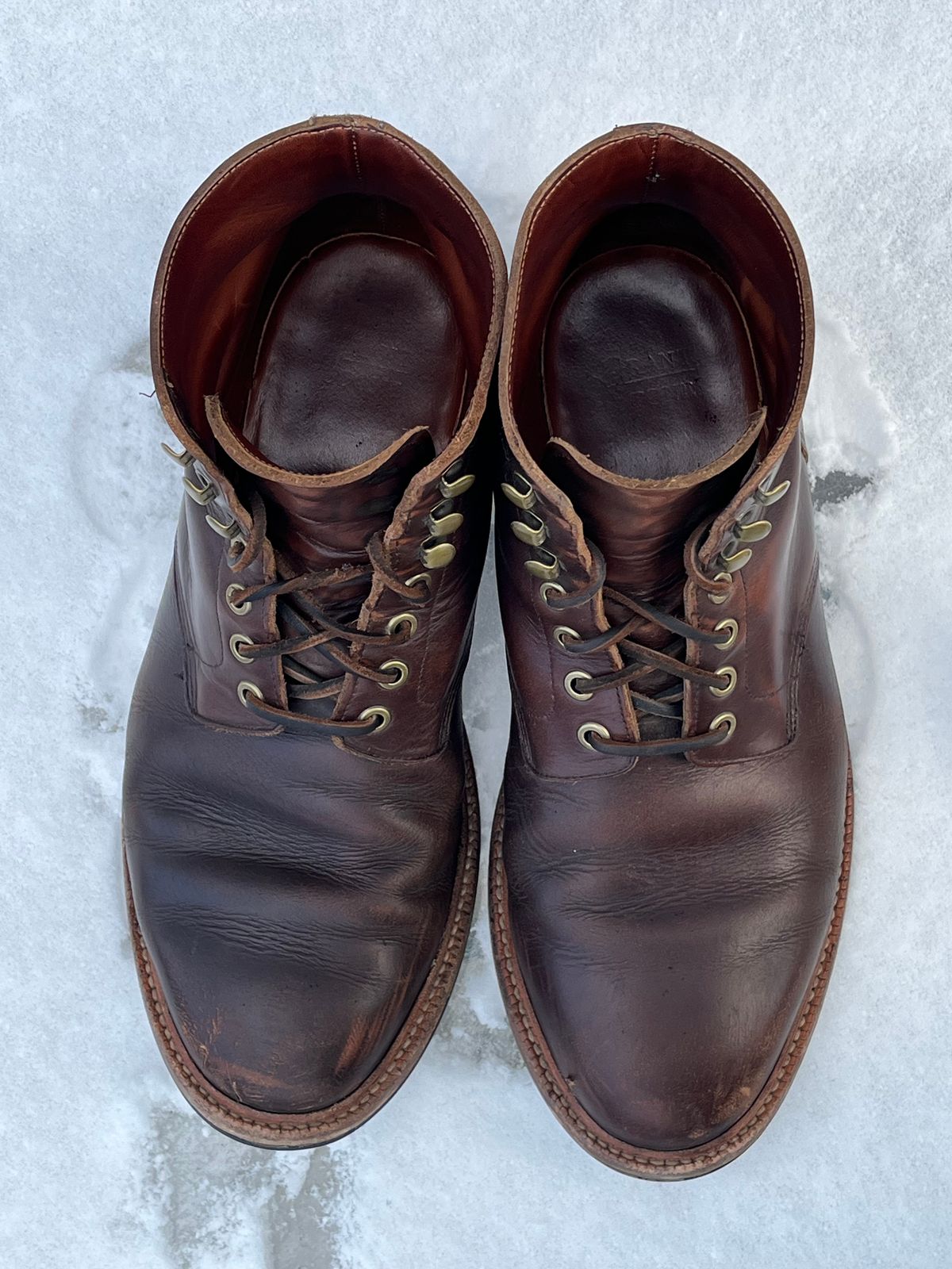 Photo by Chhh1984 on January 1, 2026 of the Grant Stone Diesel Boot in Horween Crimson Chromexcel.