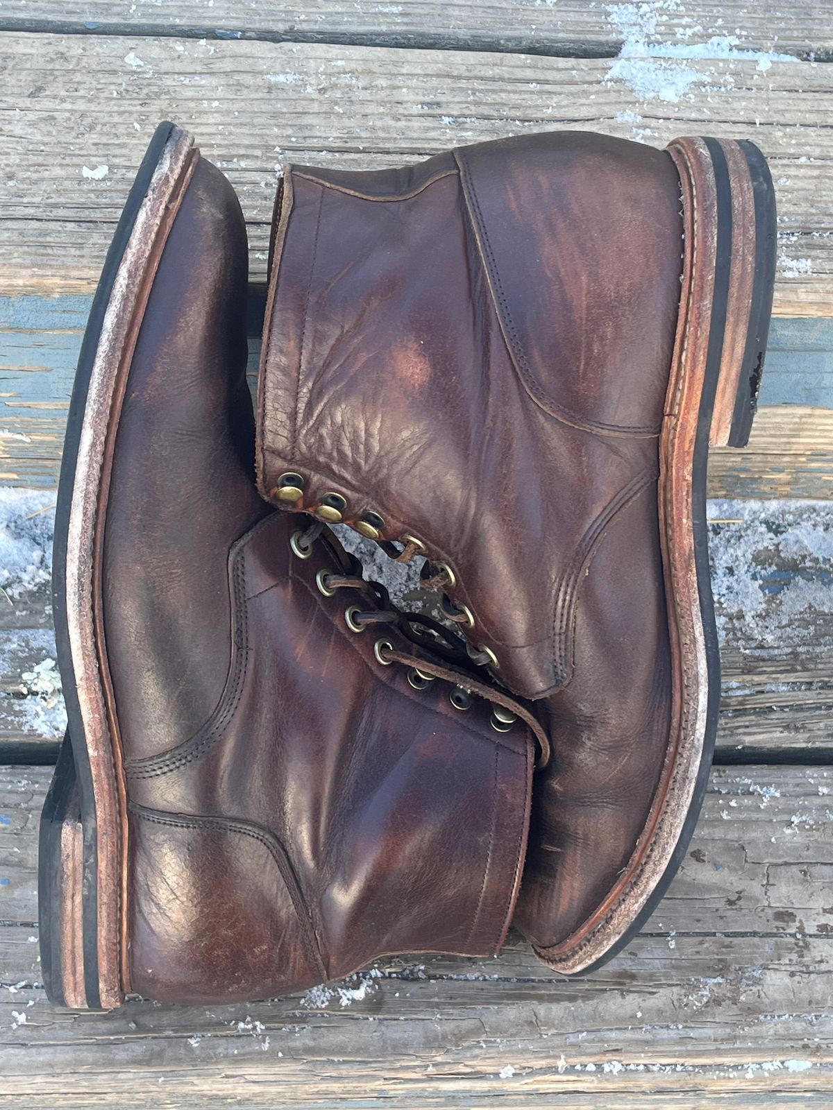 Photo by Chhh1984 on February 1, 2026 of the Grant Stone Diesel Boot in Horween Crimson Chromexcel.