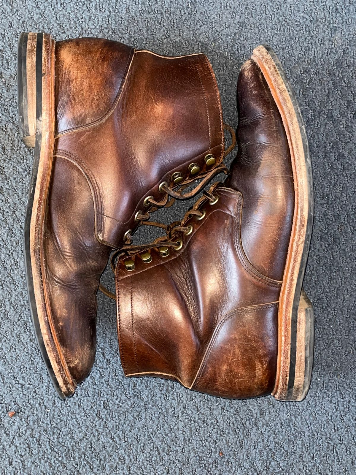 Photo by Chhh1984 on March 21, 2026 of the Grant Stone Diesel Boot in Horween Crimson Chromexcel.