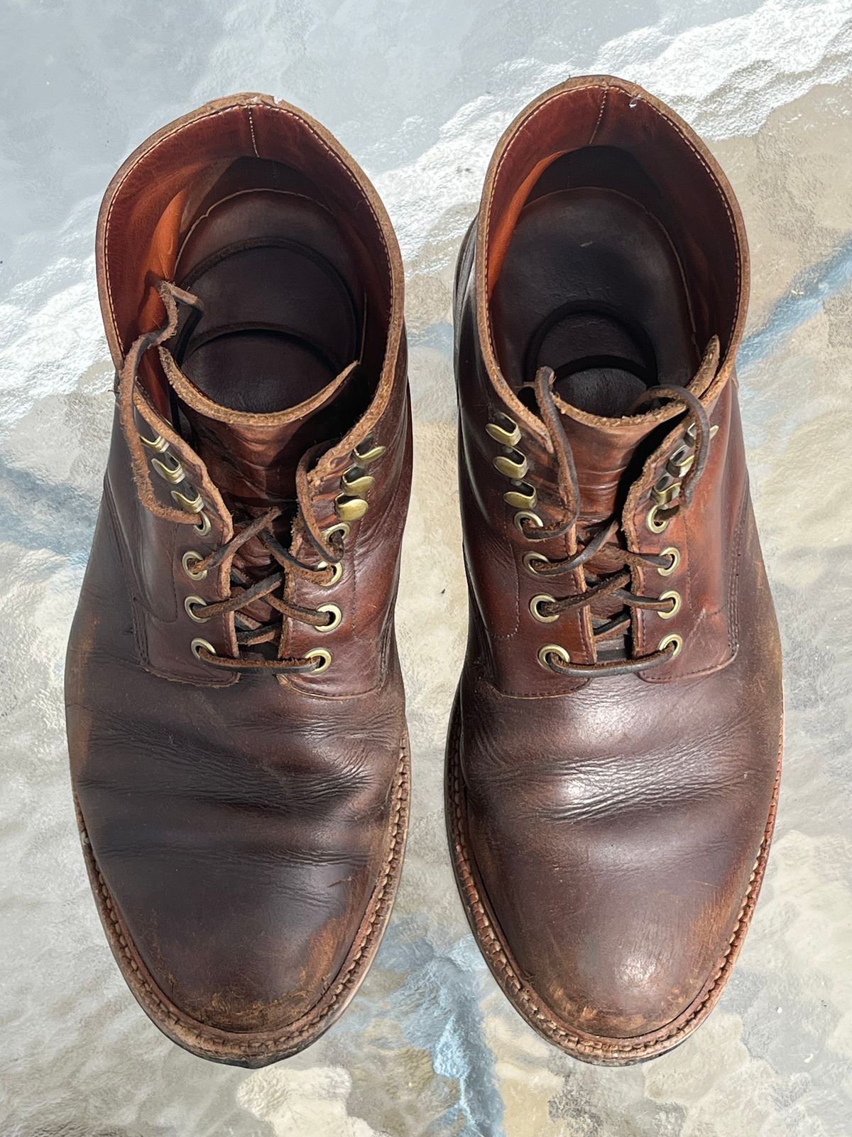 Photo by Chhh1984 on April 3, 2026 of the Grant Stone Diesel Boot in Horween Crimson Chromexcel.