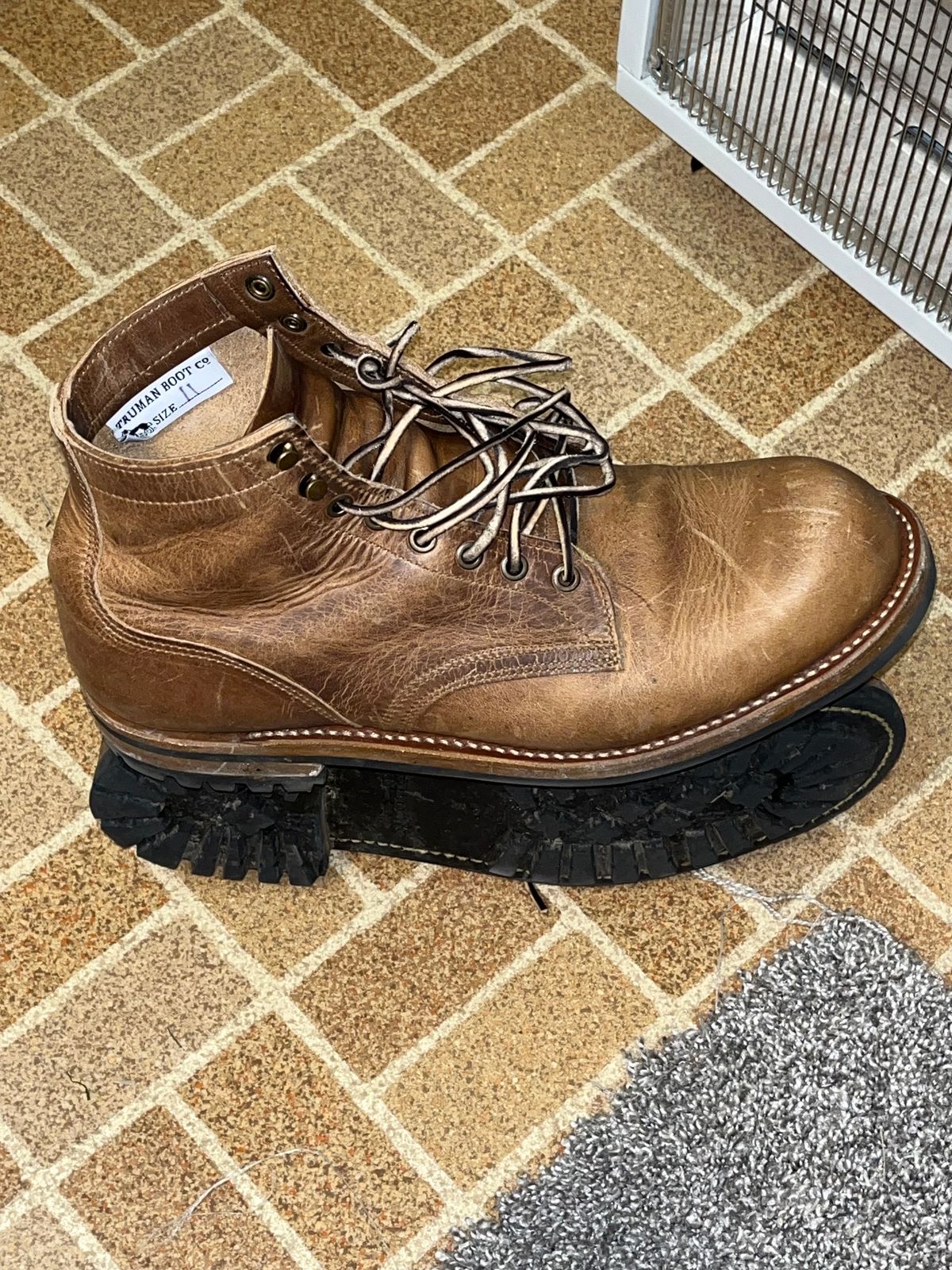 Photo by chhh1984 on October 10, 2024 of the Truman Plain Toe Boot in Horween Natural Cypress.