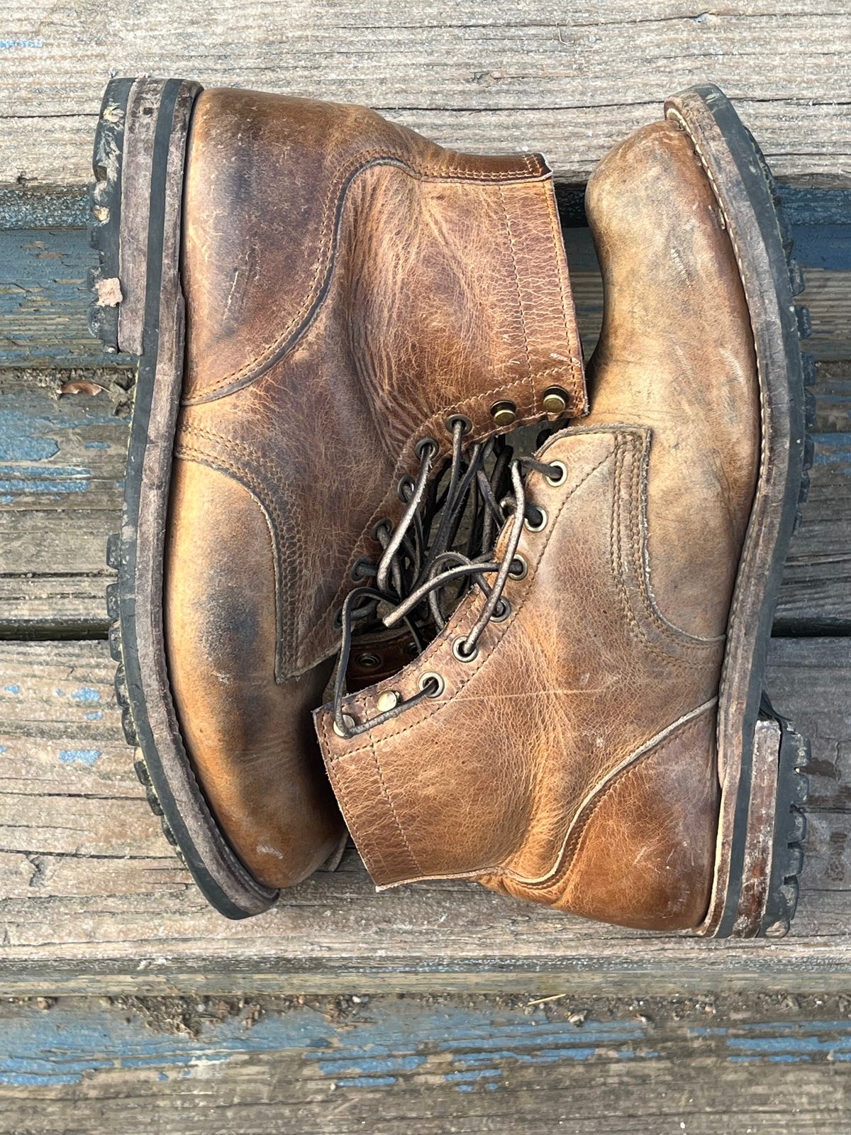 Photo by chhh1984 on December 1, 2024 of the Truman Plain Toe Boot in Horween Natural Cypress.