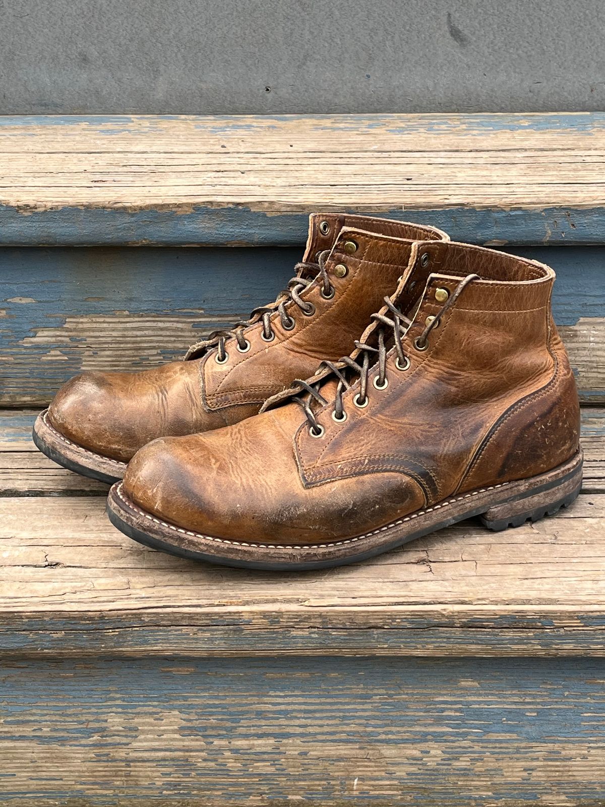 Photo by chhh1984 on March 1, 2025 of the Truman Plain Toe Boot in Horween Natural Cypress.