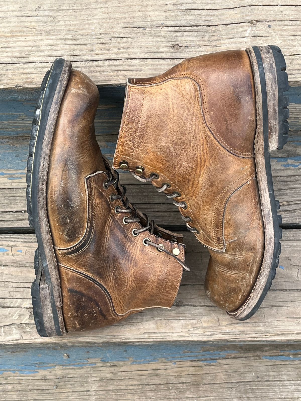 Photo by chhh1984 on March 1, 2025 of the Truman Plain Toe Boot in Horween Natural Cypress.