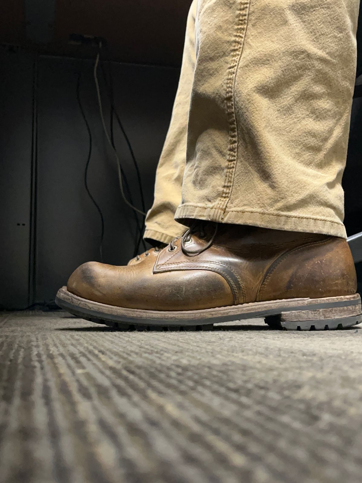 Photo by chhh1984 on March 25, 2025 of the Truman Plain Toe Boot in Horween Natural Cypress.