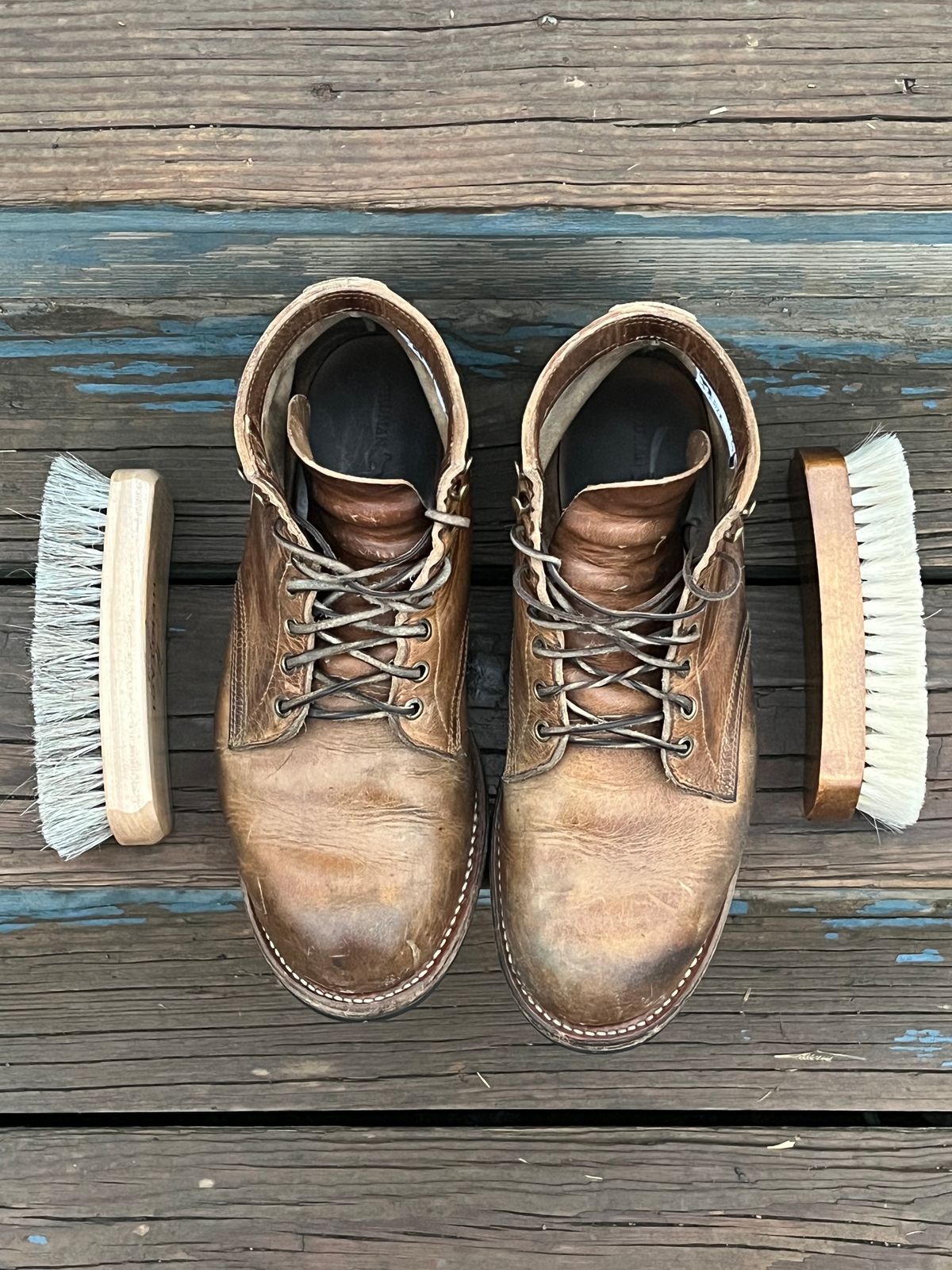 Photo by chhh1984 on April 1, 2025 of the Truman Plain Toe Boot in Horween Natural Cypress.