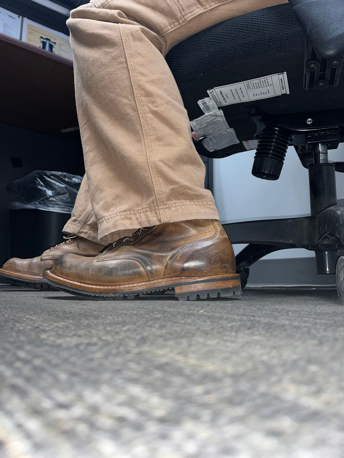 Photo by chhh1984 on May 1, 2025 of the Truman Plain Toe Boot in Horween Natural Cypress.