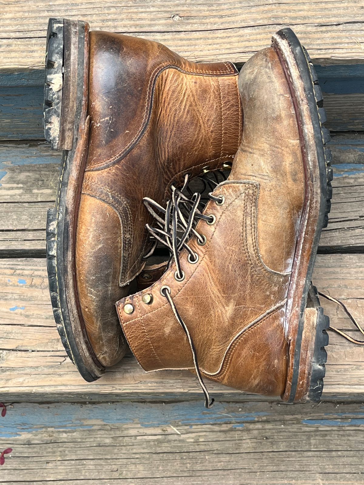Photo by chhh1984 on May 17, 2025 of the Truman Plain Toe Boot in Horween Natural Cypress.