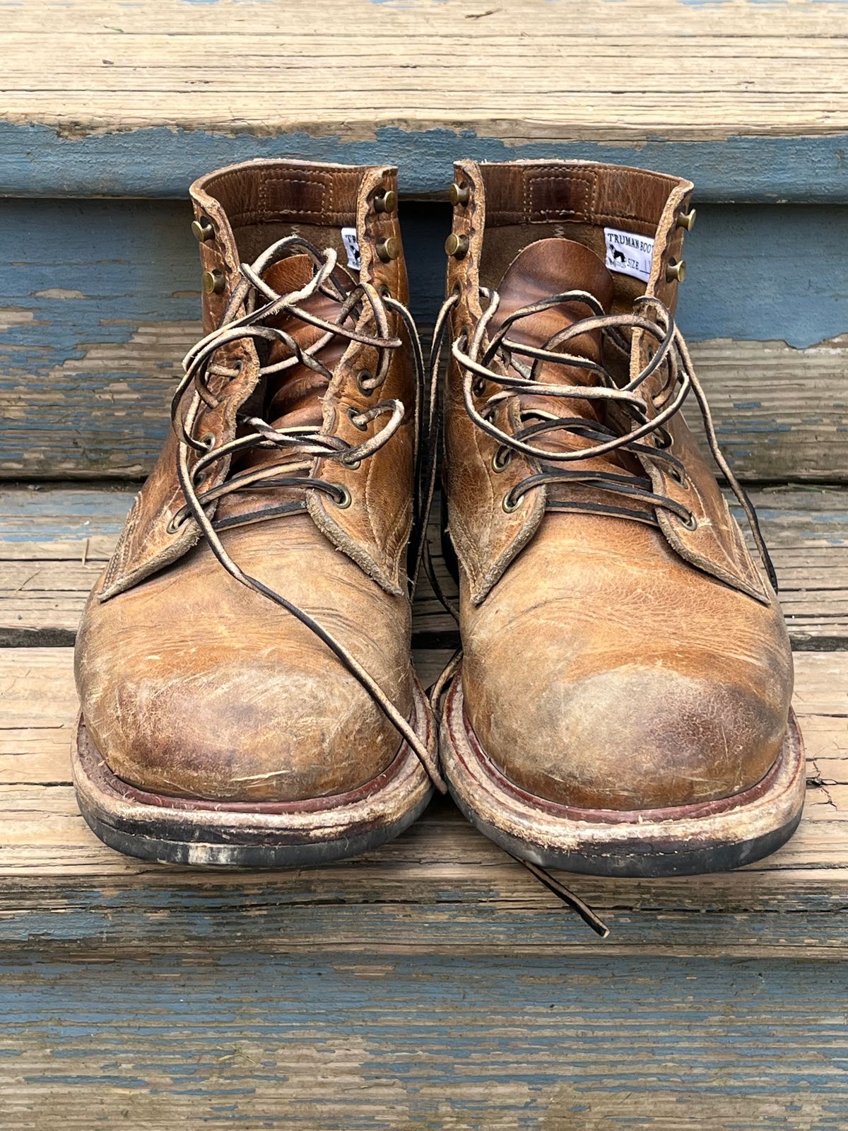Photo by chhh1984 on May 17, 2025 of the Truman Plain Toe Boot in Horween Natural Cypress.