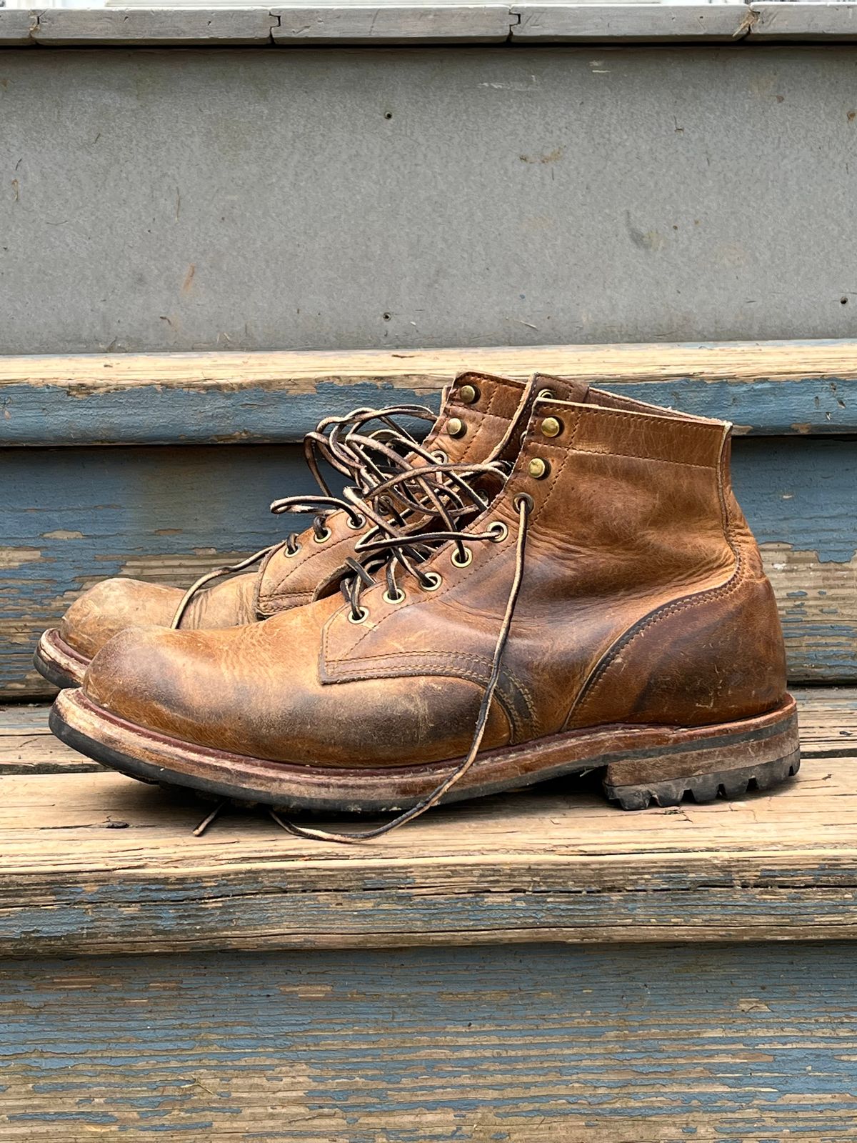 Photo by chhh1984 on May 17, 2025 of the Truman Plain Toe Boot in Horween Natural Cypress.