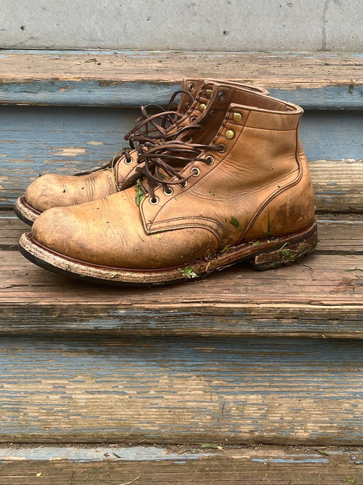 Photo by chhh1984 on August 20, 2025 of the Truman Plain Toe Boot in Horween Natural Cypress.