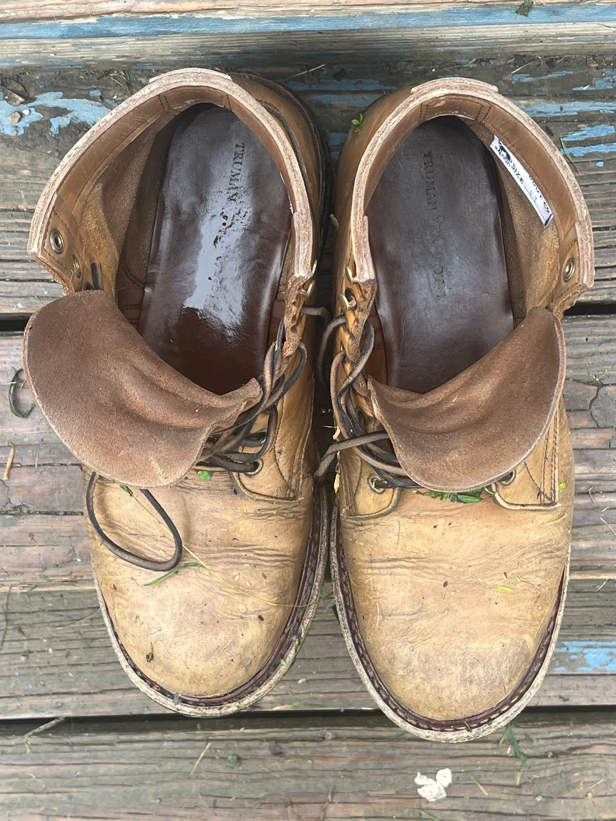 Photo by chhh1984 on August 20, 2025 of the Truman Plain Toe Boot in Horween Natural Cypress.