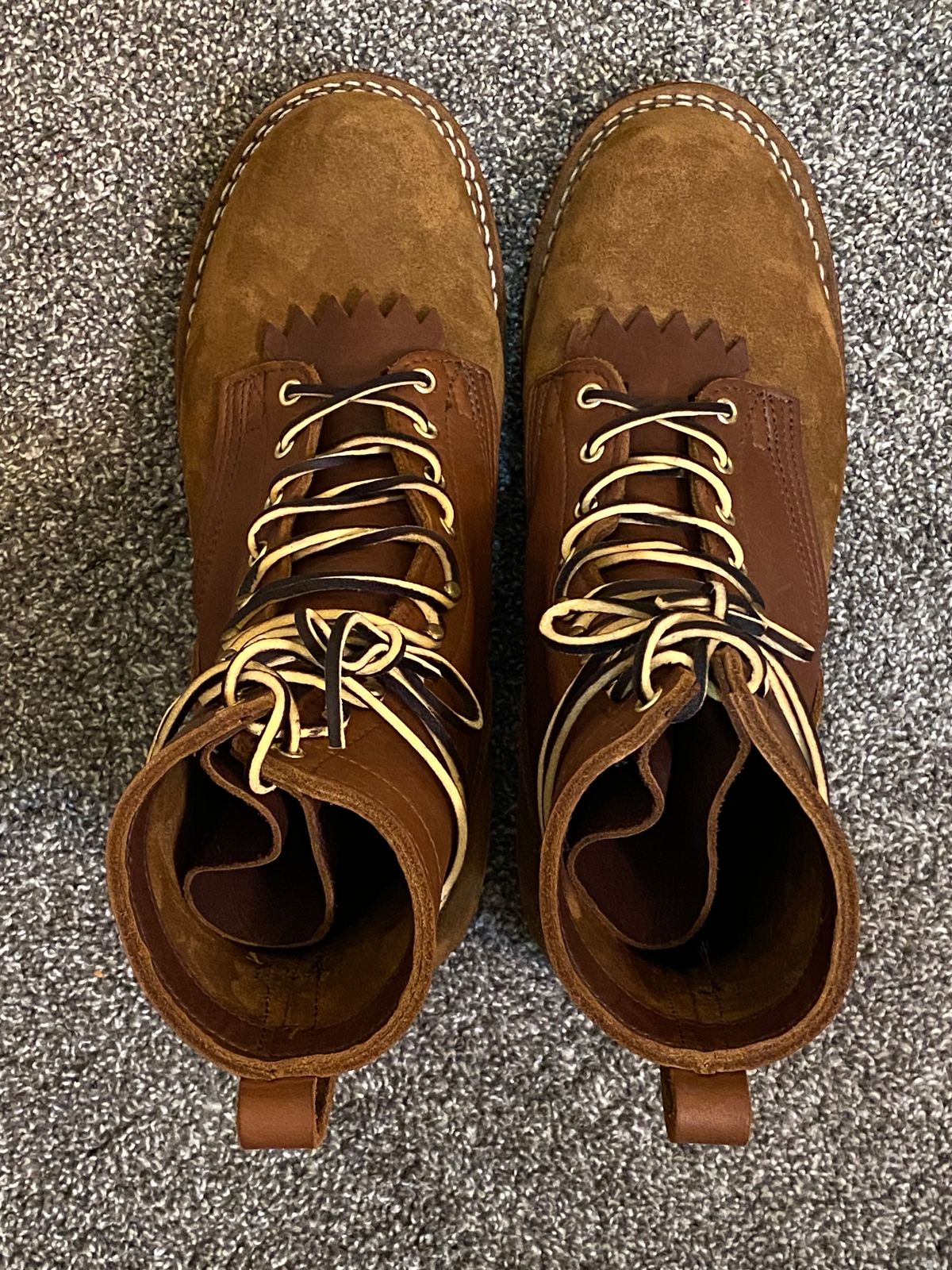 Photo by chhh1984 on October 1, 2023 of the Nicks BuilderPro in Seidel 1964 Brown Roughout.