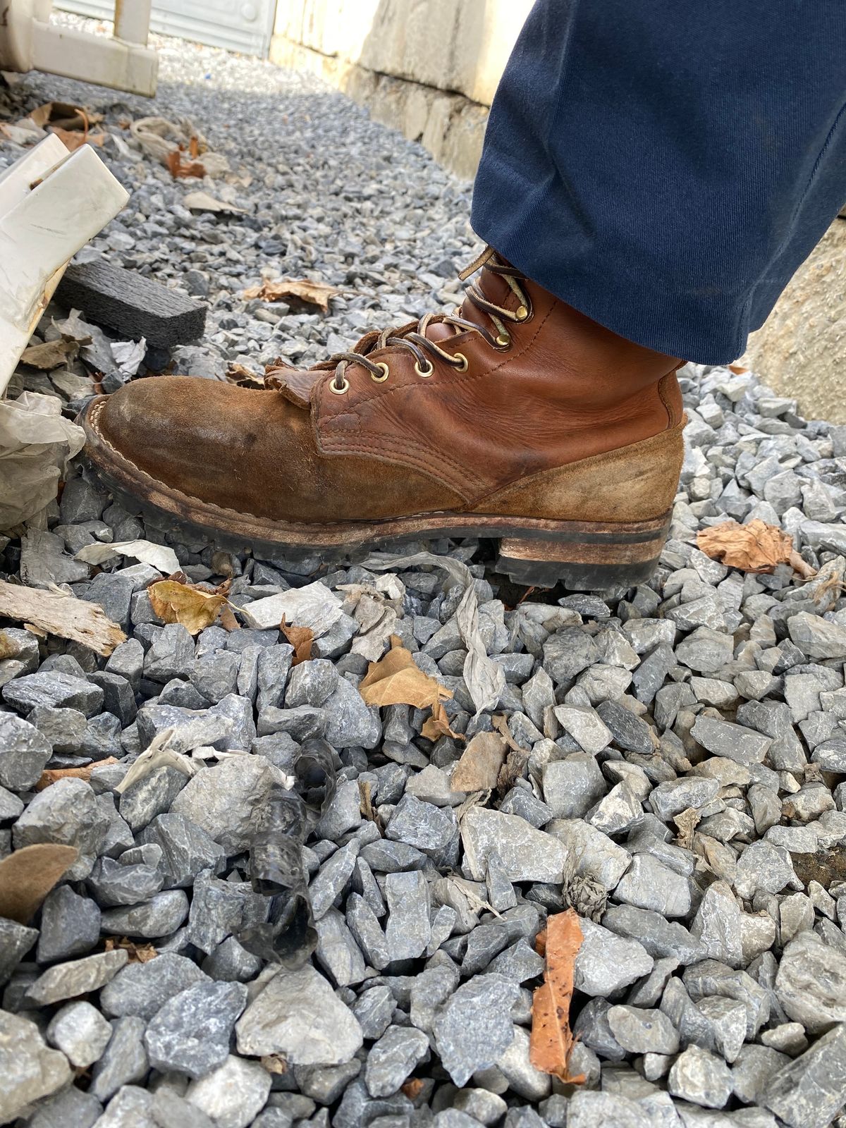 Photo by chhh1984 on November 28, 2023 of the Nicks BuilderPro in Seidel 1964 Brown Roughout.