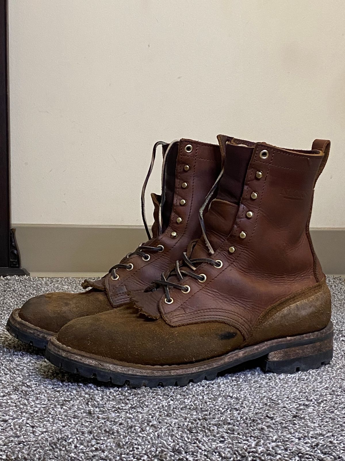 Photo by chhh1984 on December 5, 2023 of the Nicks BuilderPro in Seidel 1964 Brown Roughout.