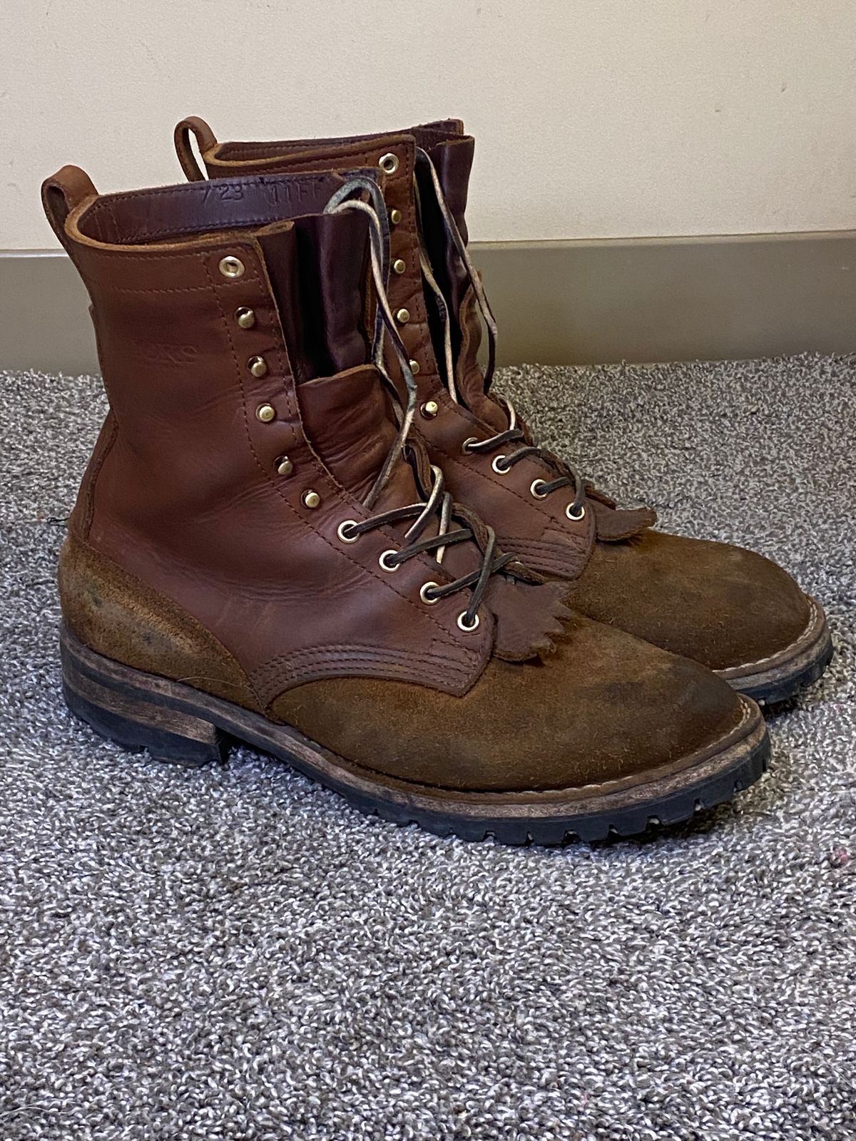 Photo by chhh1984 on December 5, 2023 of the Nicks BuilderPro in Seidel 1964 Brown Roughout.