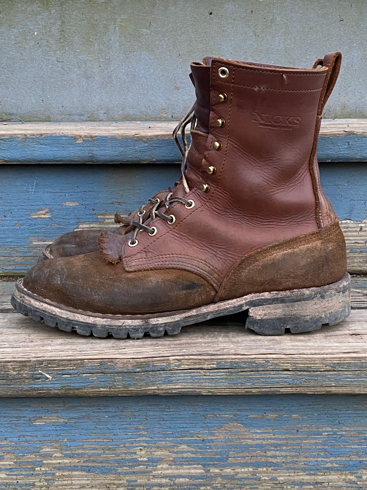 Photo by chhh1984 on January 4, 2024 of the Nicks BuilderPro in Seidel 1964 Brown Roughout.