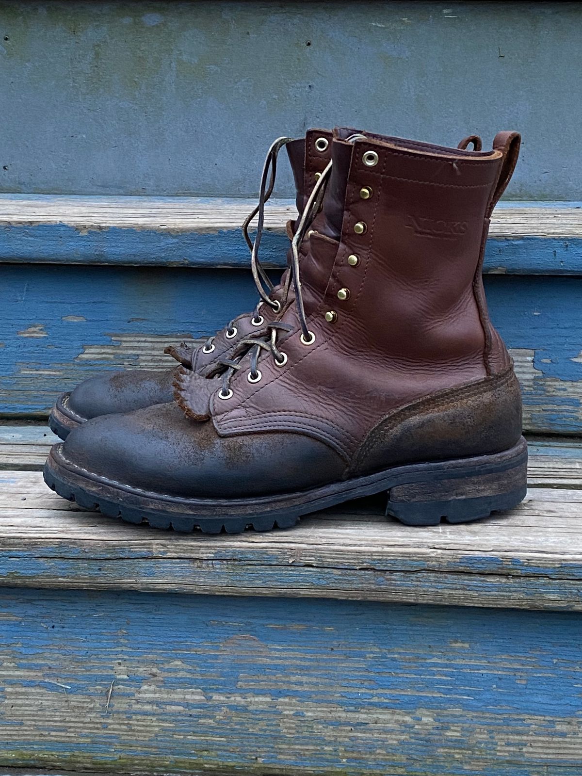 Photo by chhh1984 on February 1, 2024 of the Nicks BuilderPro in Seidel 1964 Brown Roughout.