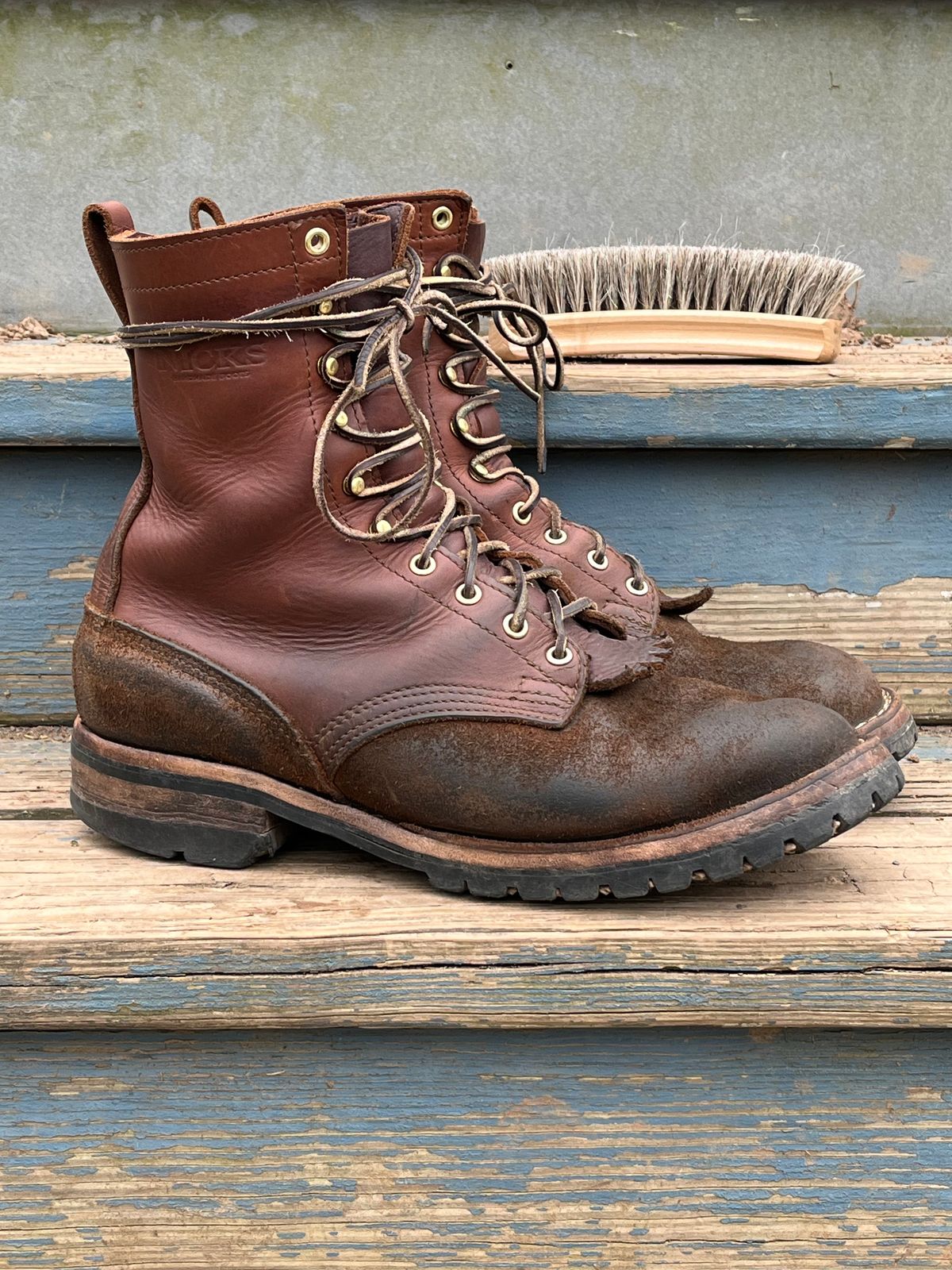 Photo by chhh1984 on April 1, 2024 of the Nicks BuilderPro in Seidel 1964 Brown Roughout.