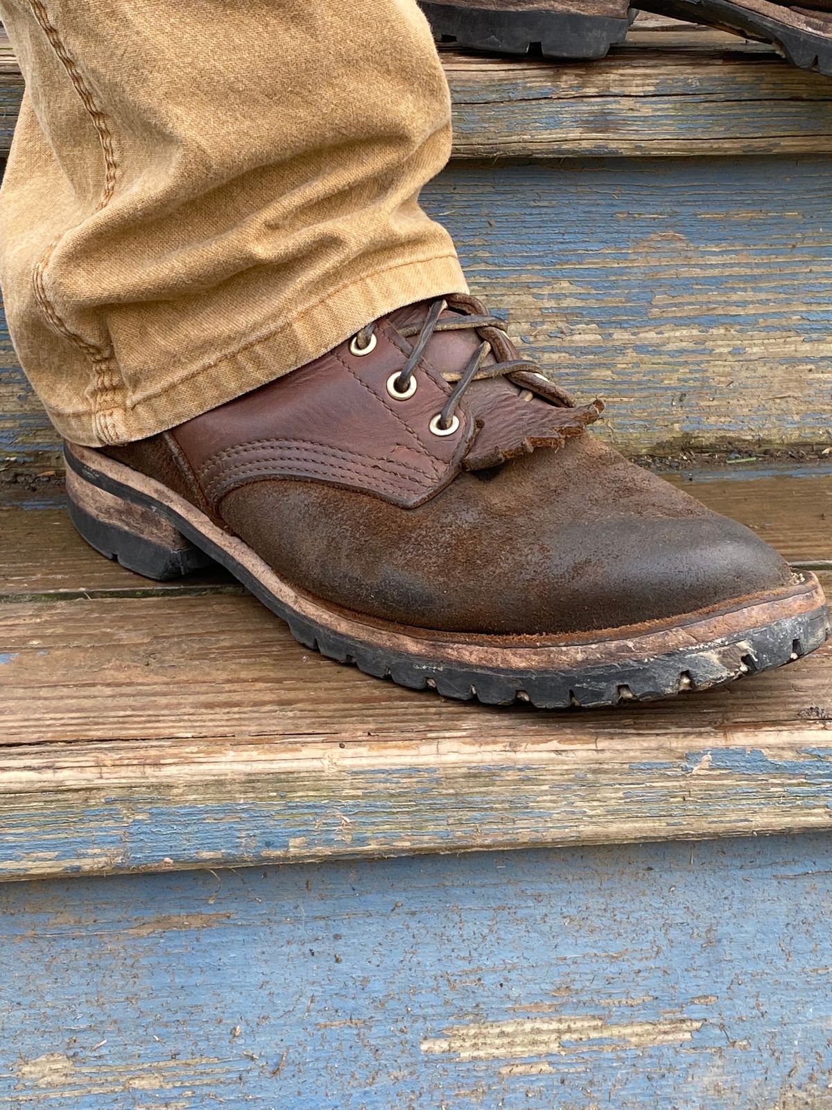 Photo by chhh1984 on April 5, 2024 of the Nicks BuilderPro in Seidel 1964 Brown Roughout.