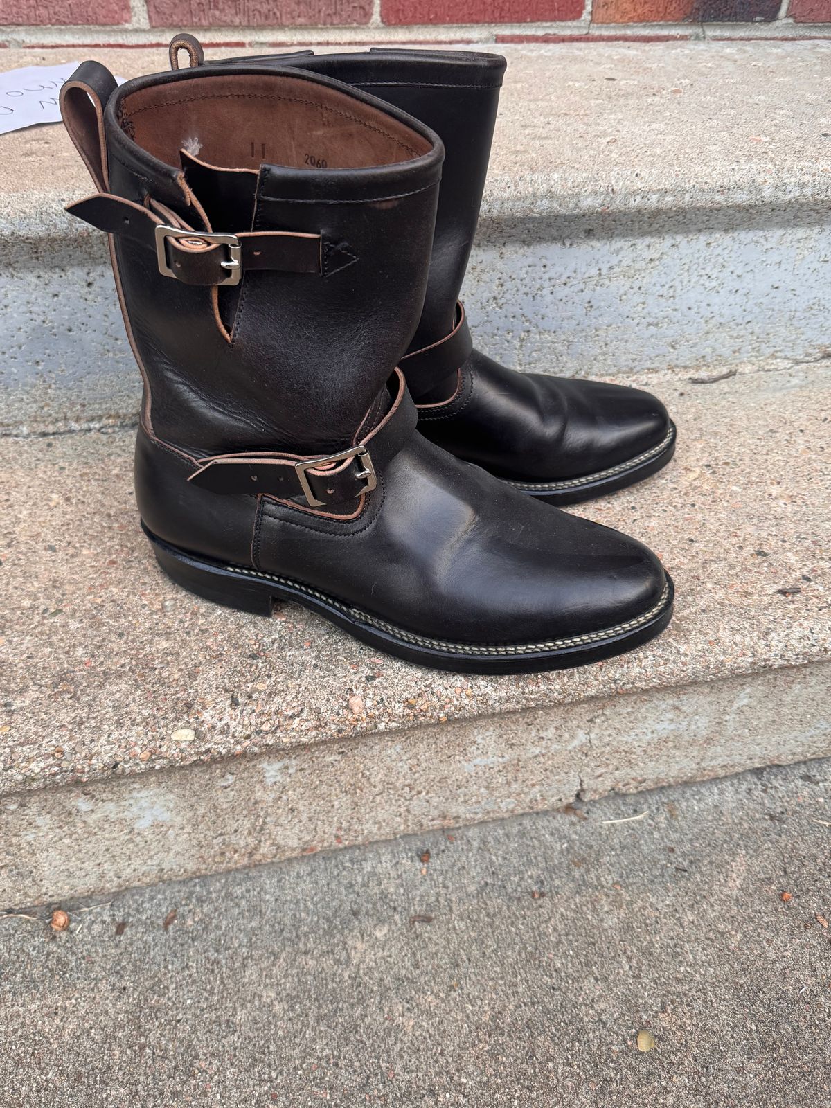 Photo by joji_k on October 2, 2025 of the Viberg Engineer in Maryam Black Horsebutt.