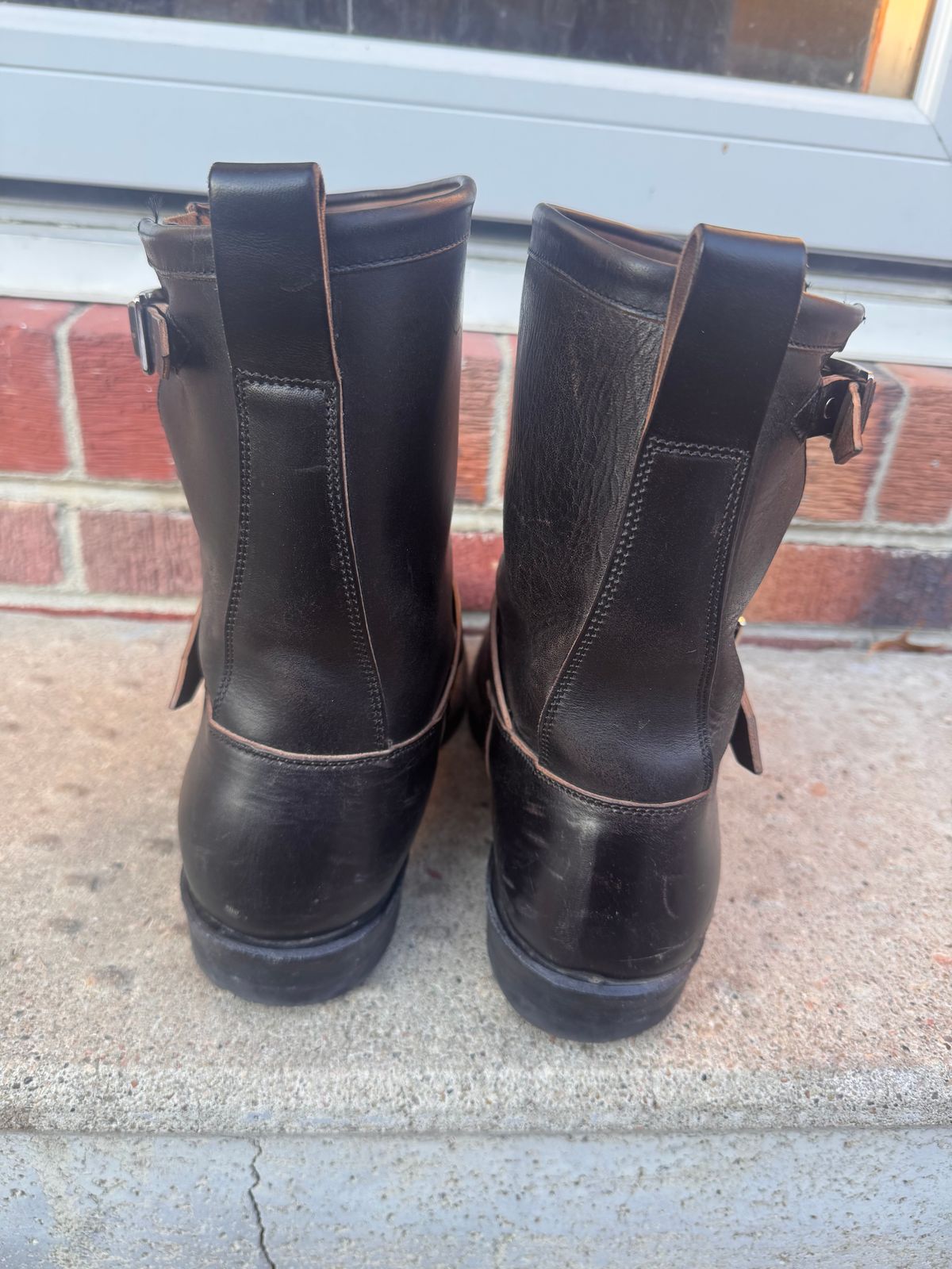 Photo by joji_k on December 3, 2025 of the Viberg Engineer in Maryam Black Horsebutt.