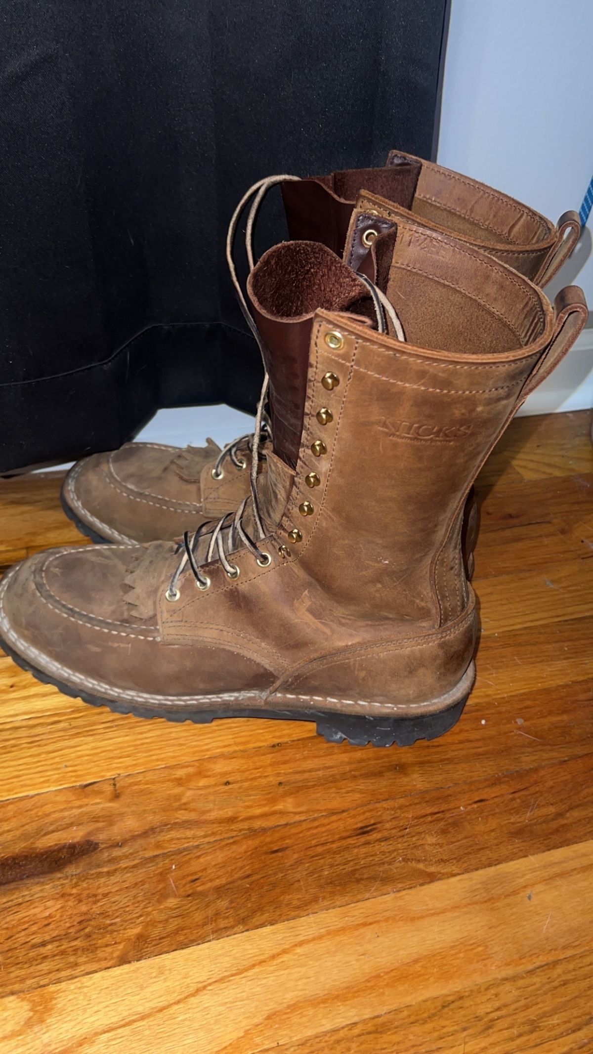Photo by joji_k on December 6, 2023 of the Nicks WaterWork in Seidel WeatherShield Brown.
