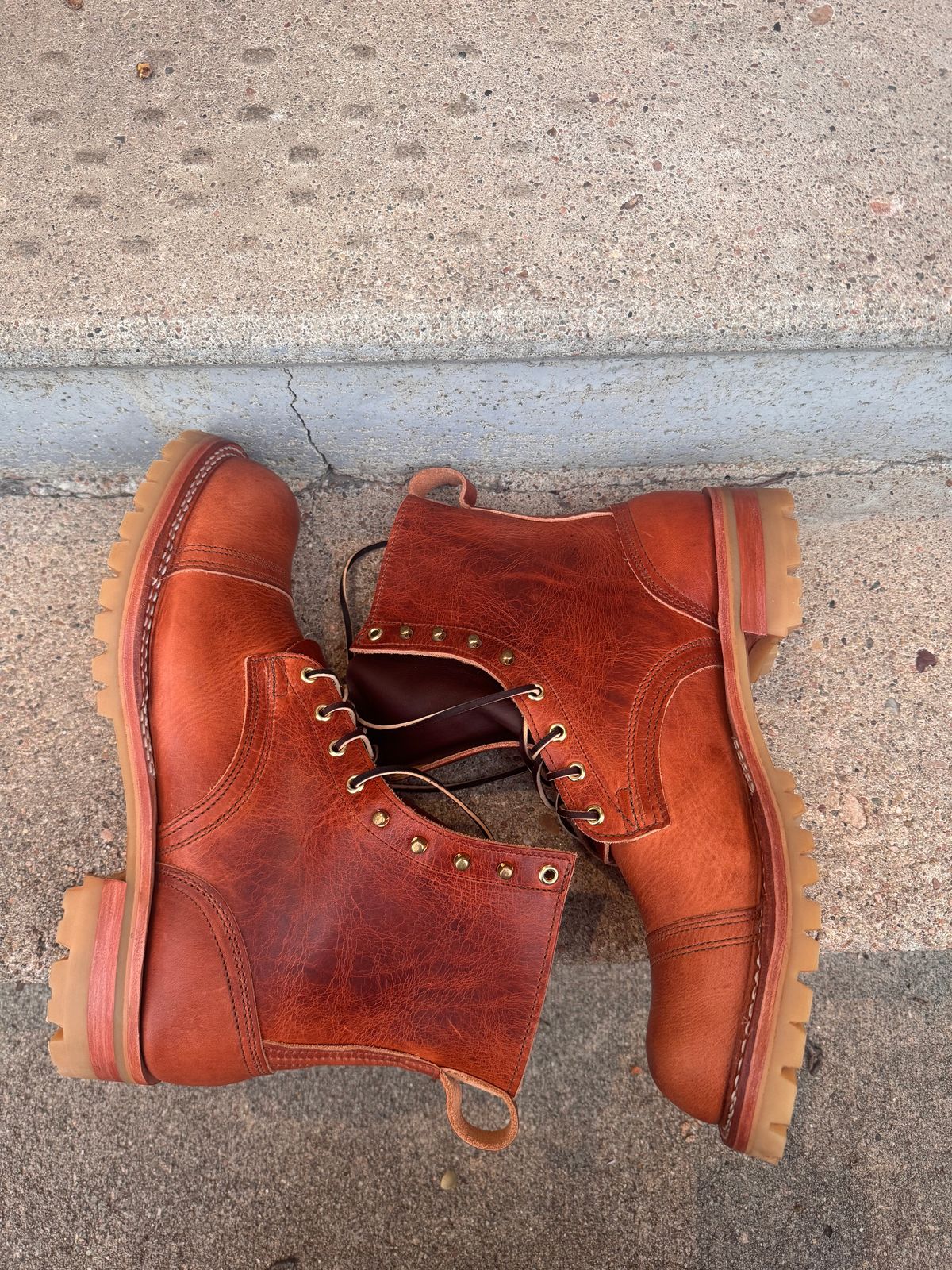 Photo by joji_k on October 2, 2025 of the Nicks DomePro in Horween English Tan Dublin.