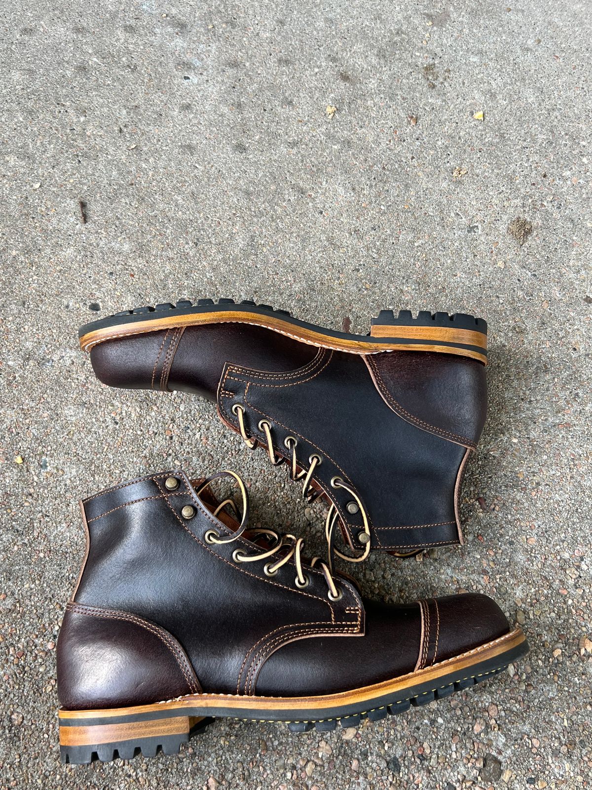 Photo by joji_k on November 6, 2023 of the Truman Service Boot in Horween Java Waxed Flesh.