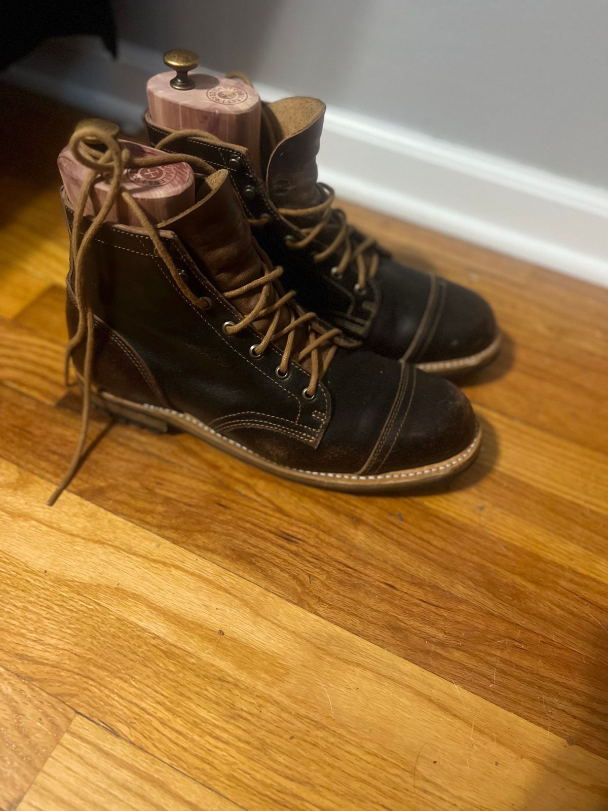 Photo by joji_k on January 5, 2024 of the Truman Service Boot in Horween Java Waxed Flesh.