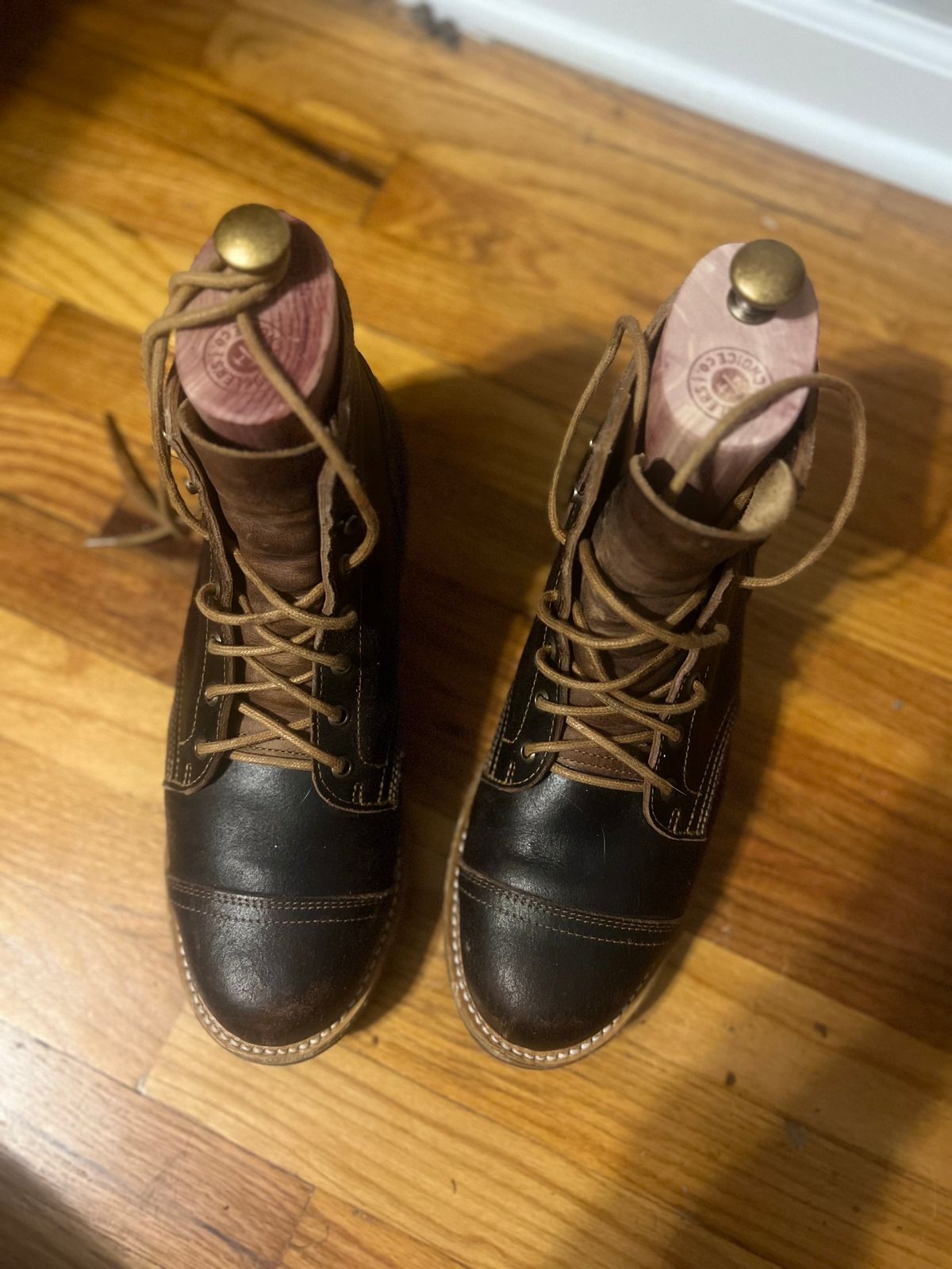 Photo by joji_k on January 5, 2024 of the Truman Service Boot in Horween Java Waxed Flesh.