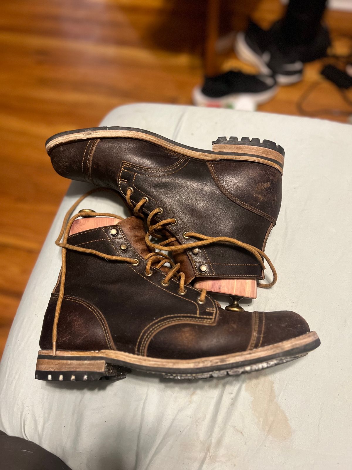 Photo by joji_k on February 6, 2024 of the Truman Service Boot in Horween Java Waxed Flesh.