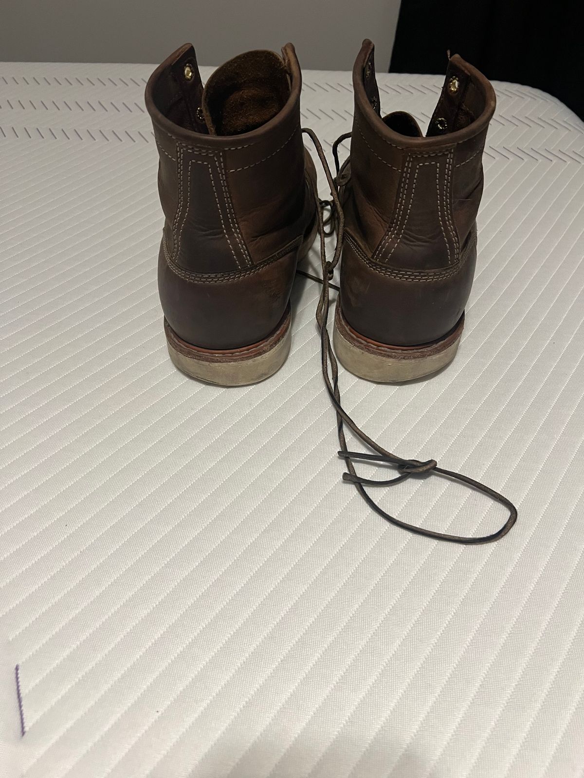 Photo by joji_k on March 5, 2023 of the White's Perry in Unknown Leather.