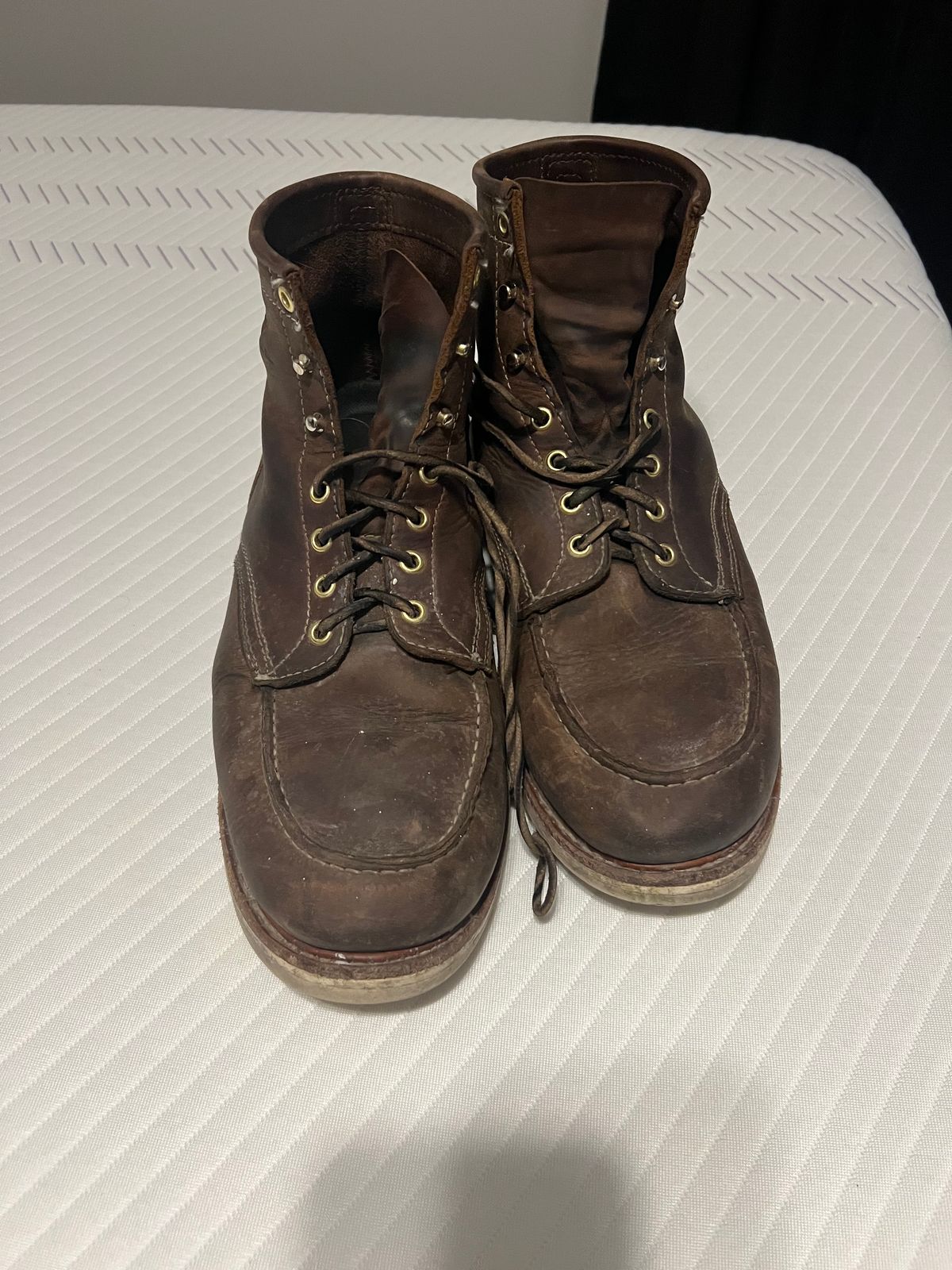 Photo by joji_k on March 5, 2023 of the White's Perry in Unknown Leather.