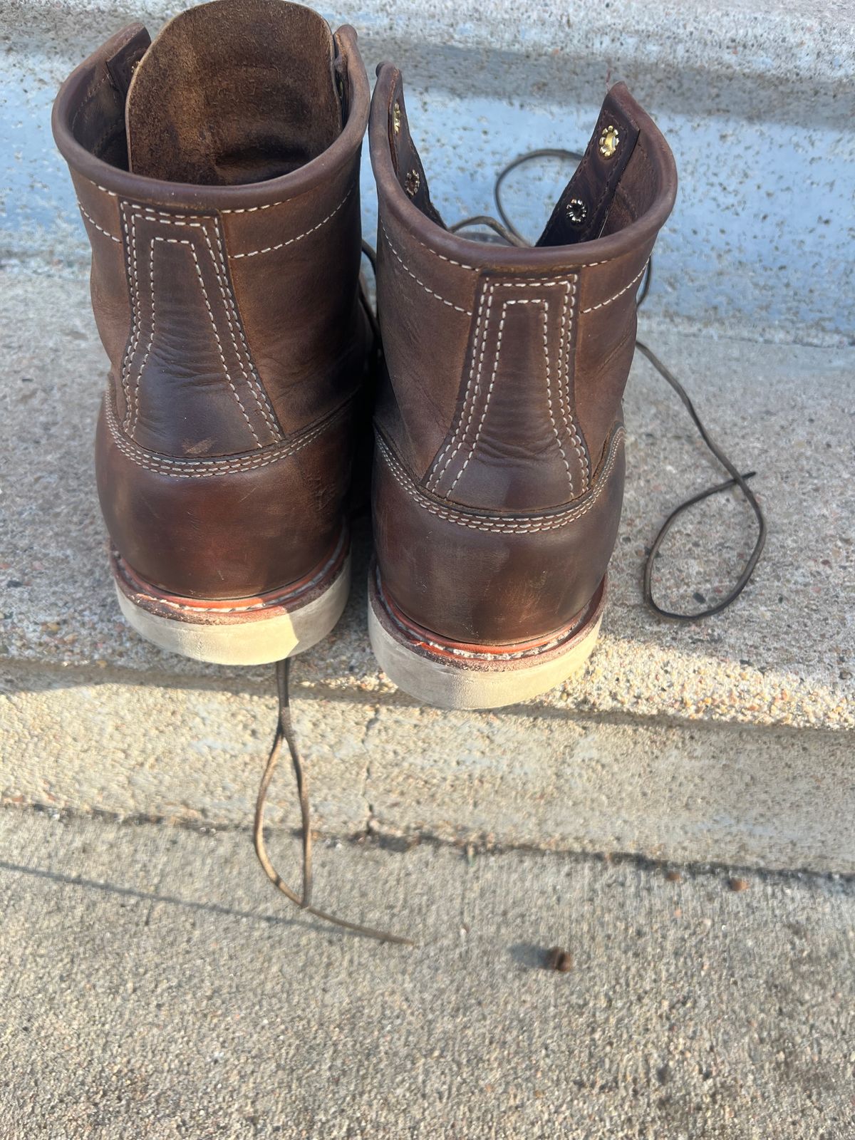 Photo by joji_k on April 1, 2023 of the White's Perry in Unknown Leather.