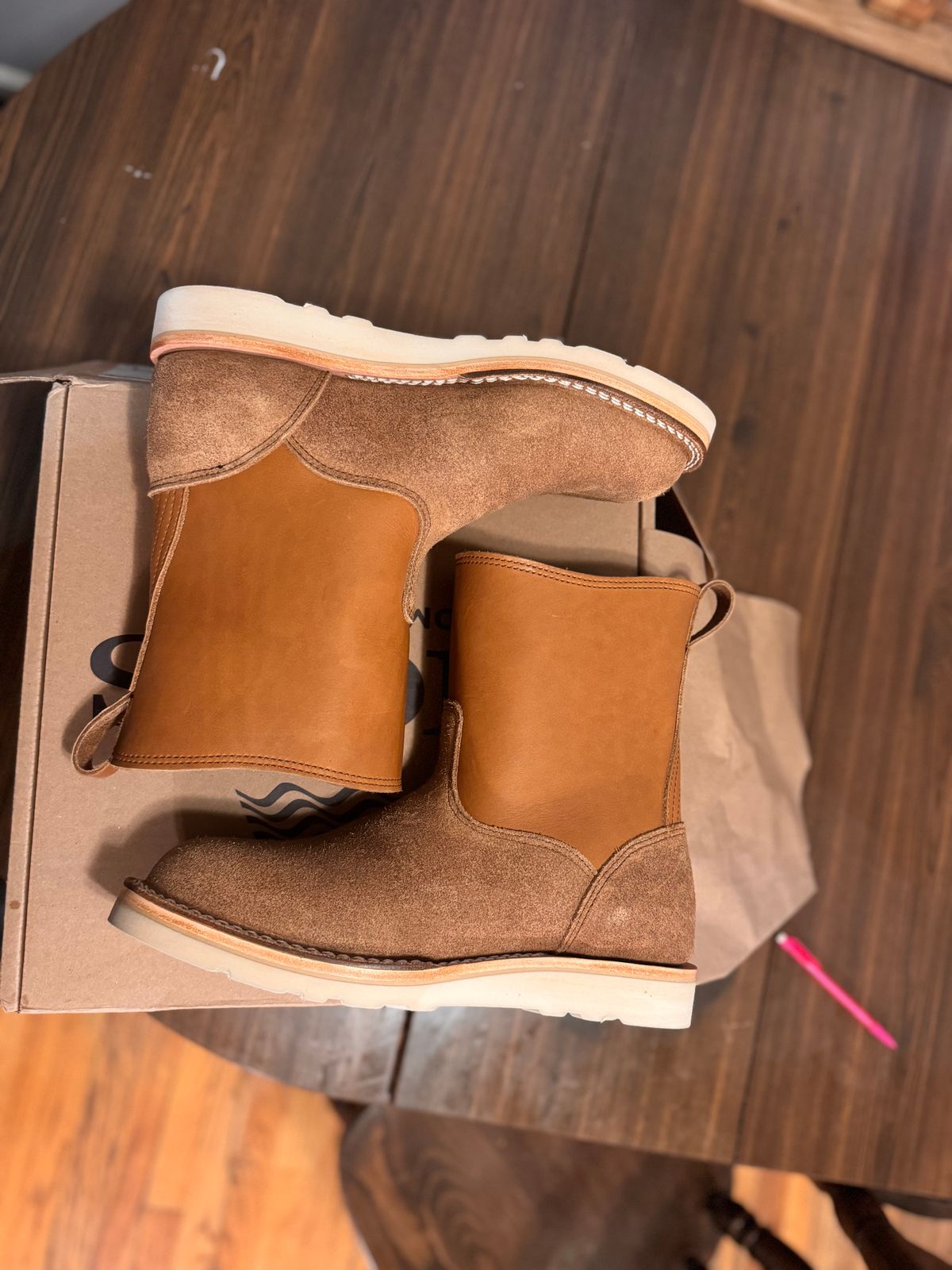Photo by joji_k on October 1, 2024 of the Nicks Wellington in Seidel 1964 Tan Roughout & Seidel 1964 Tan.