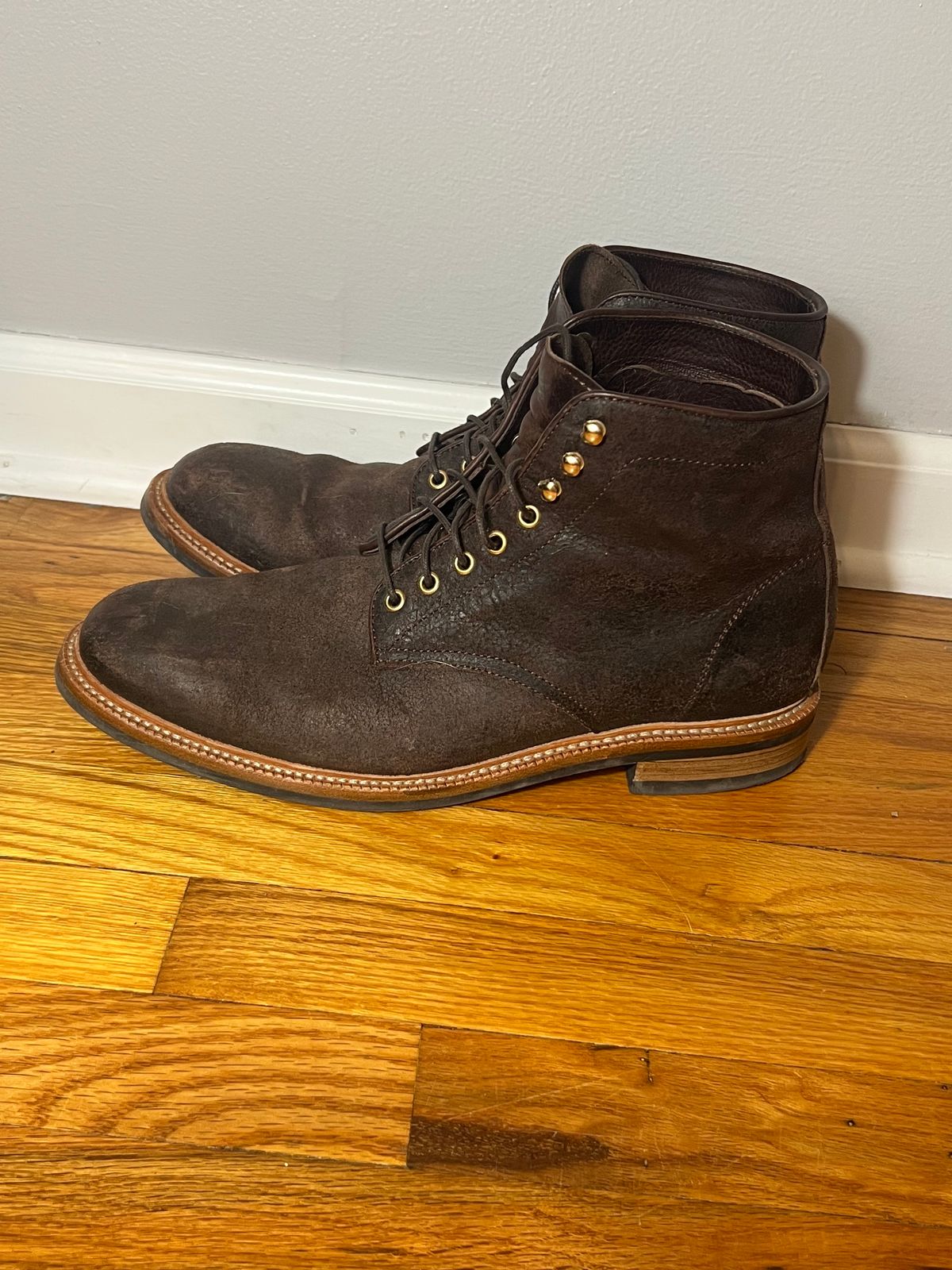 Photo by joji_k on November 6, 2023 of the Parkhurst The Allen in Dark Chocolate Roughout.