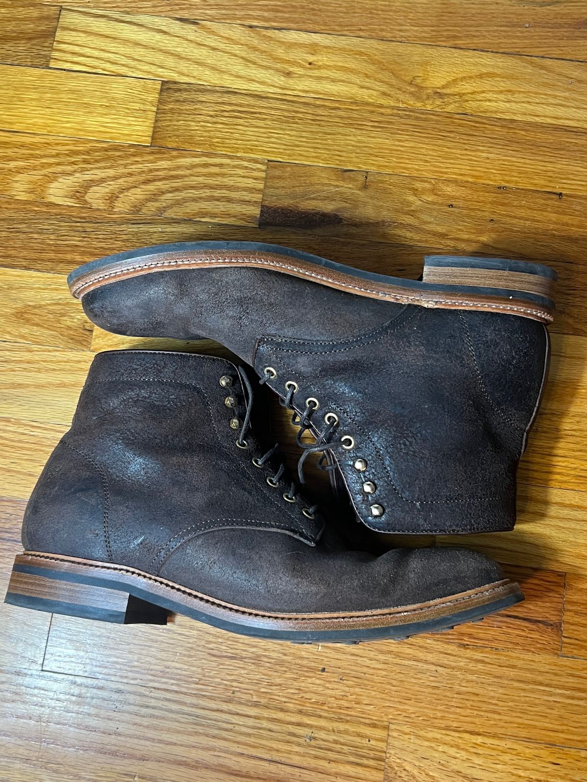 Photo by joji_k on November 6, 2023 of the Parkhurst The Allen in Dark Chocolate Roughout.