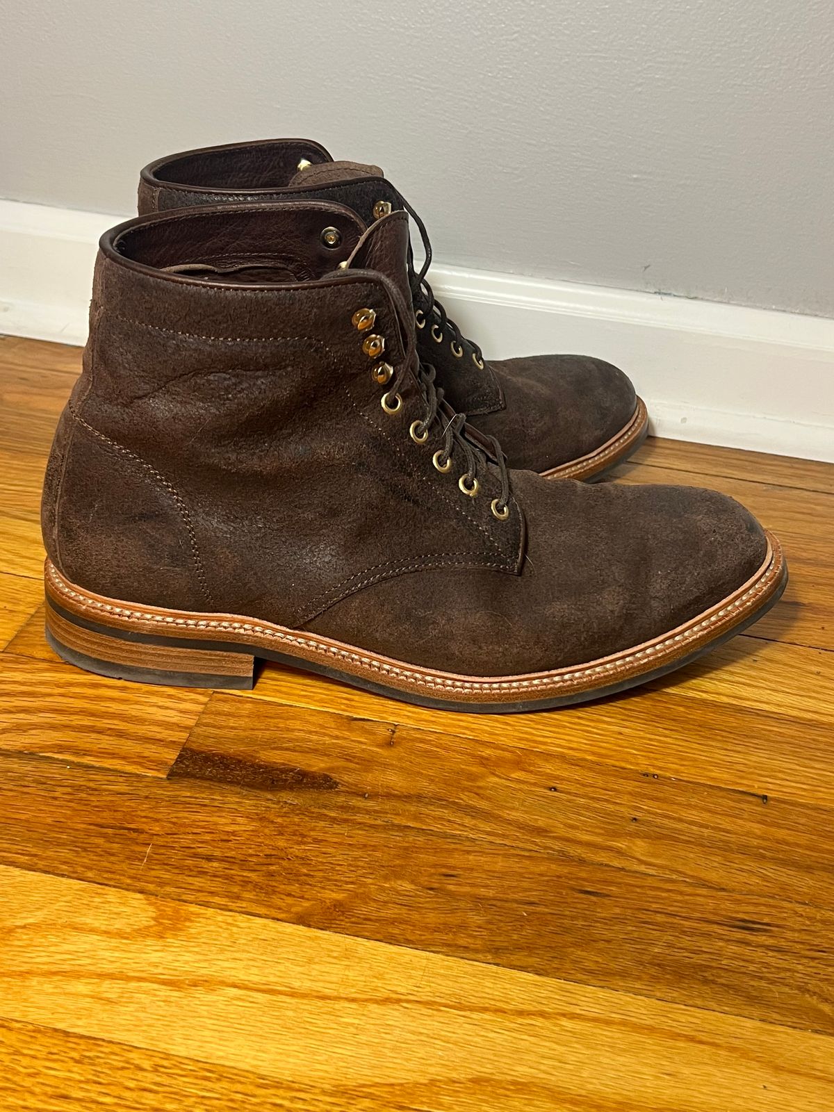 Photo by joji_k on November 6, 2023 of the Parkhurst The Allen in Dark Chocolate Roughout.