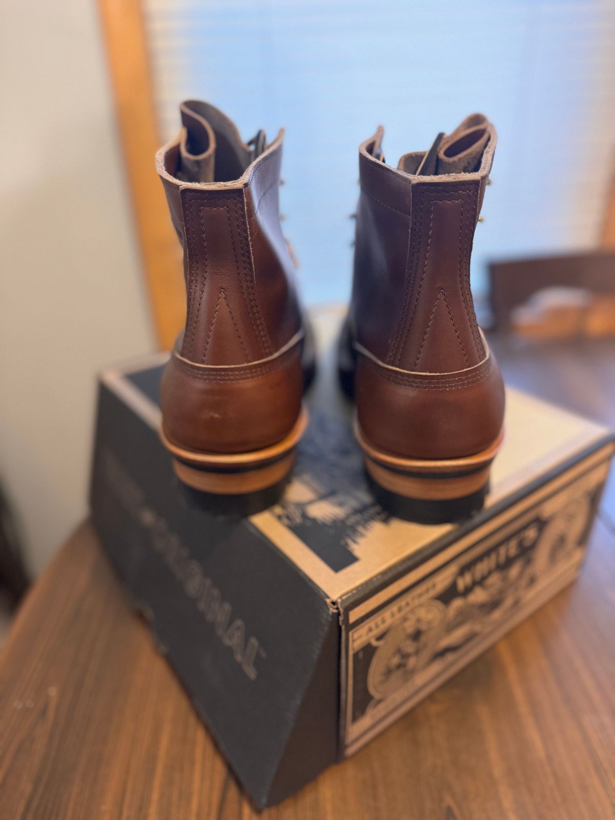 Photo by joji_k on October 7, 2024 of the White's Bounty Hunter in British Tan.