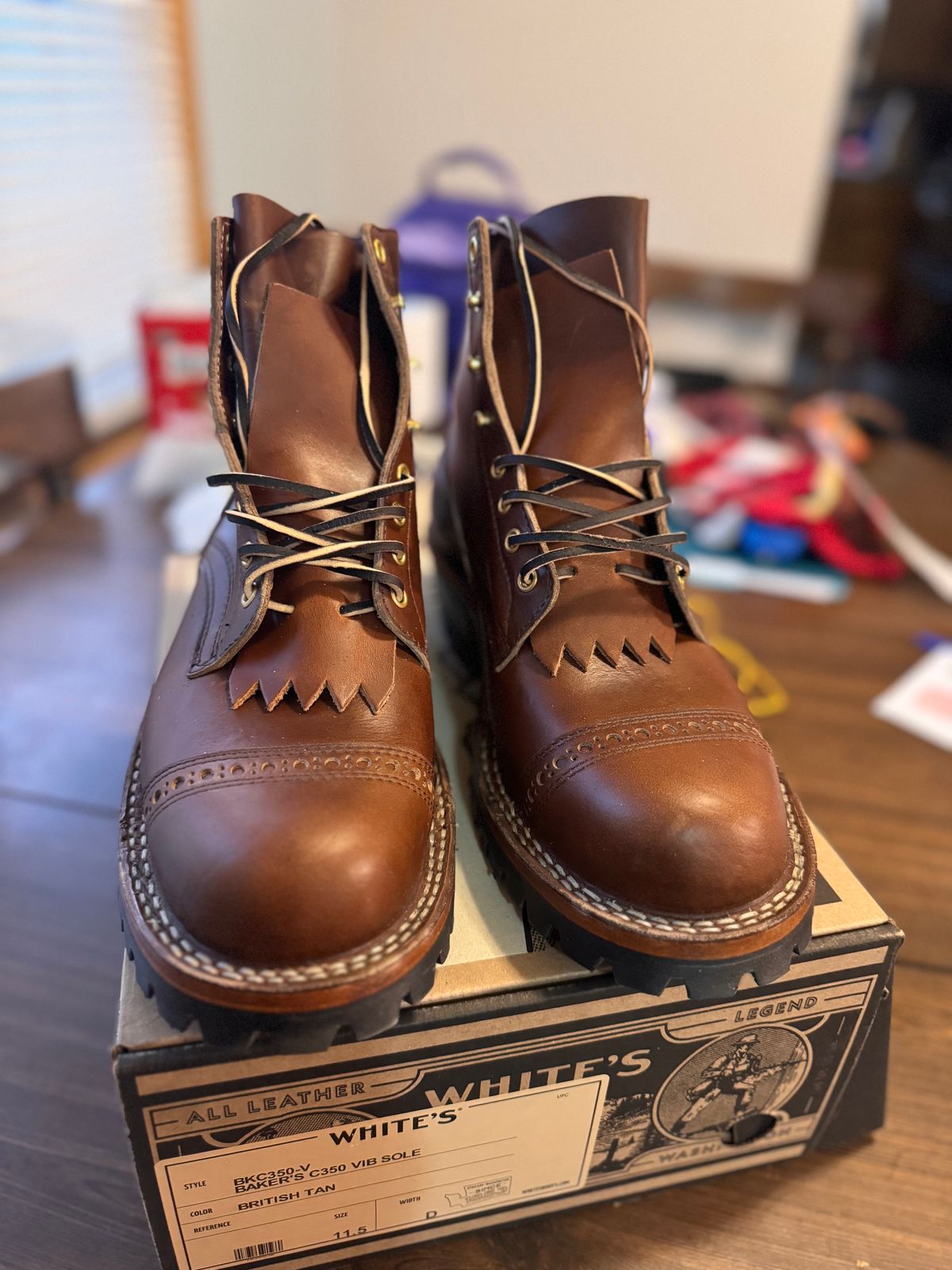 Photo by joji_k on October 7, 2024 of the White's Bounty Hunter in British Tan.