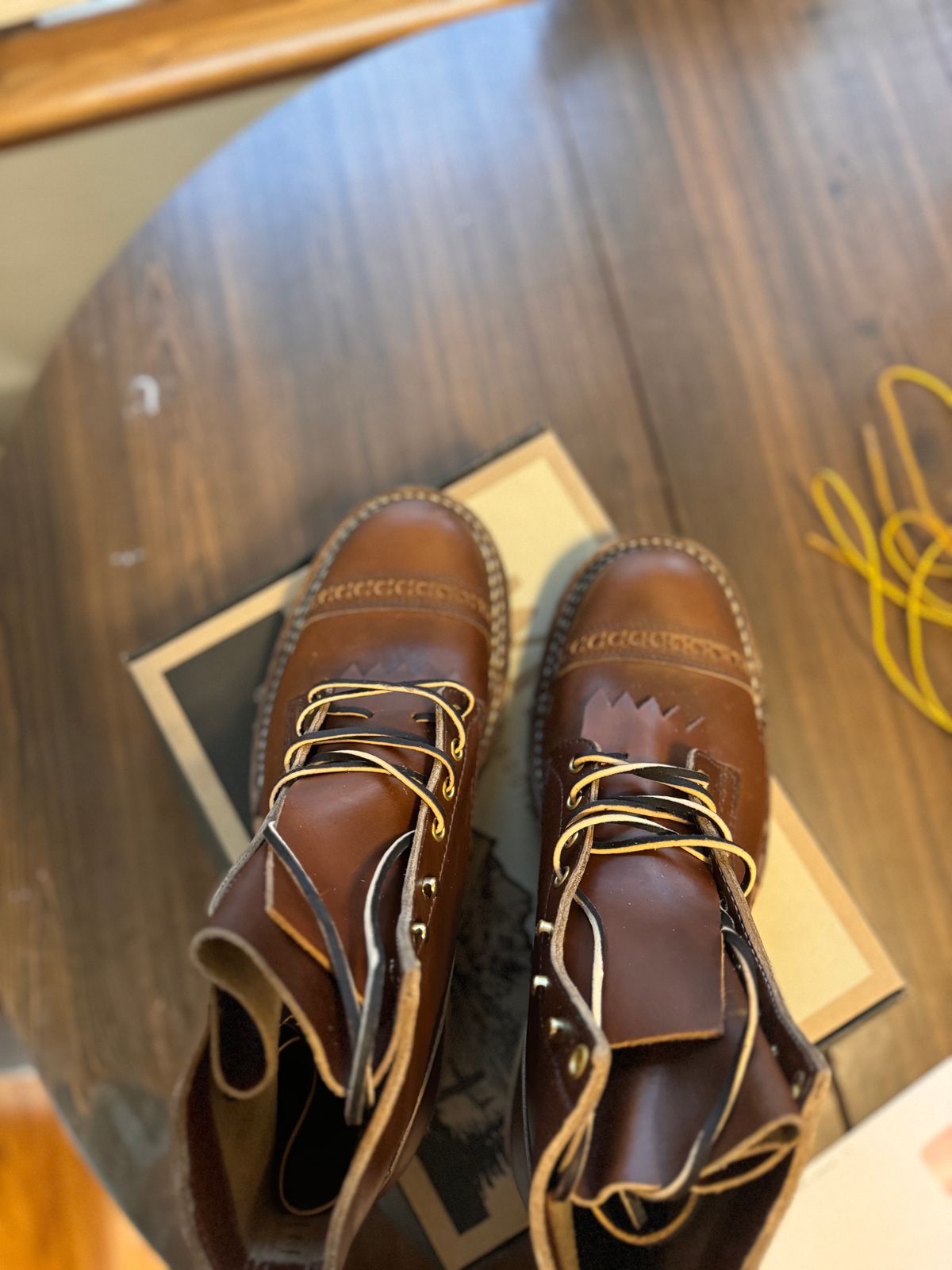 Photo by joji_k on October 7, 2024 of the White's Bounty Hunter in British Tan.